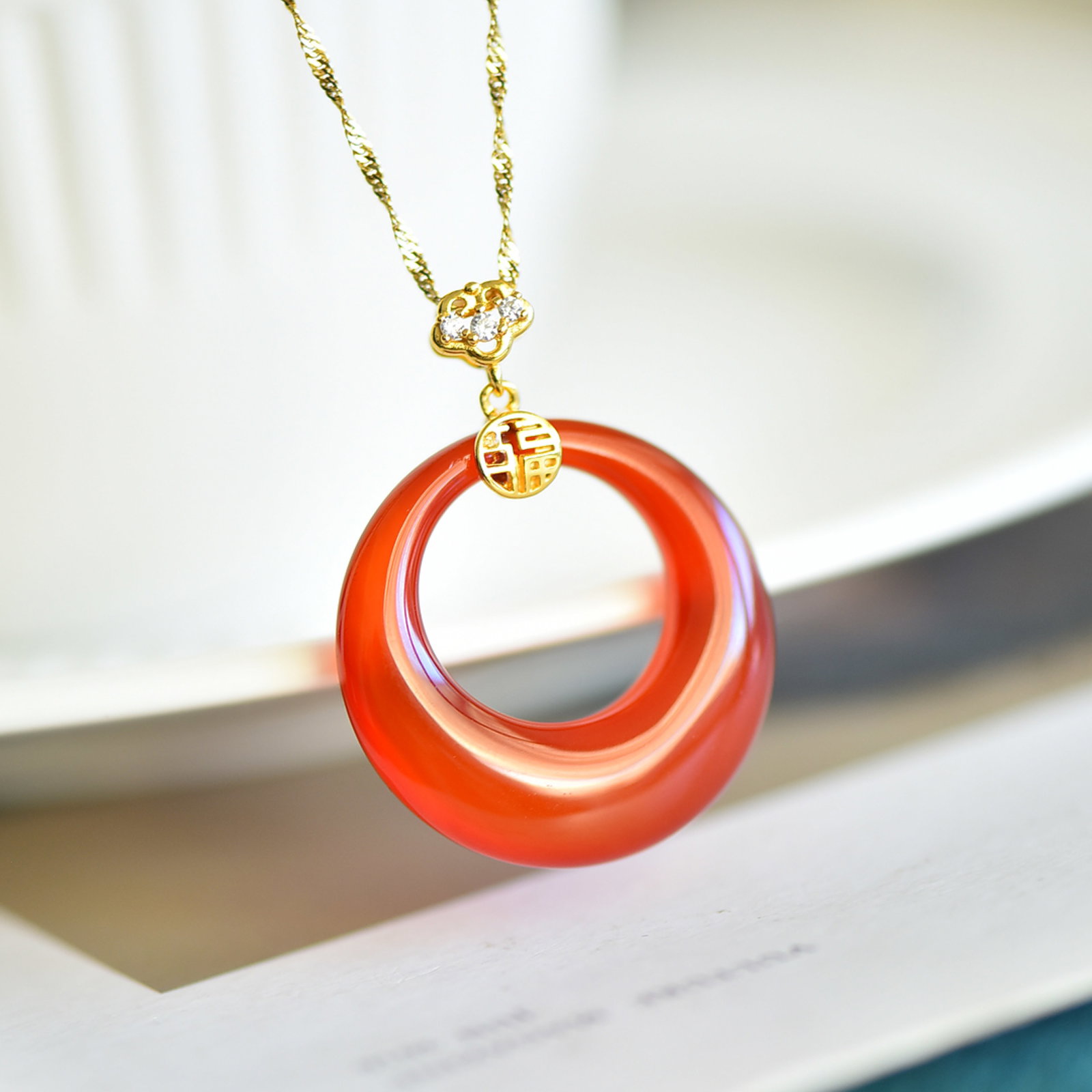 An Exquisite Sterling Silver-Gold Plated Inlaid Agate Pendant - 4
