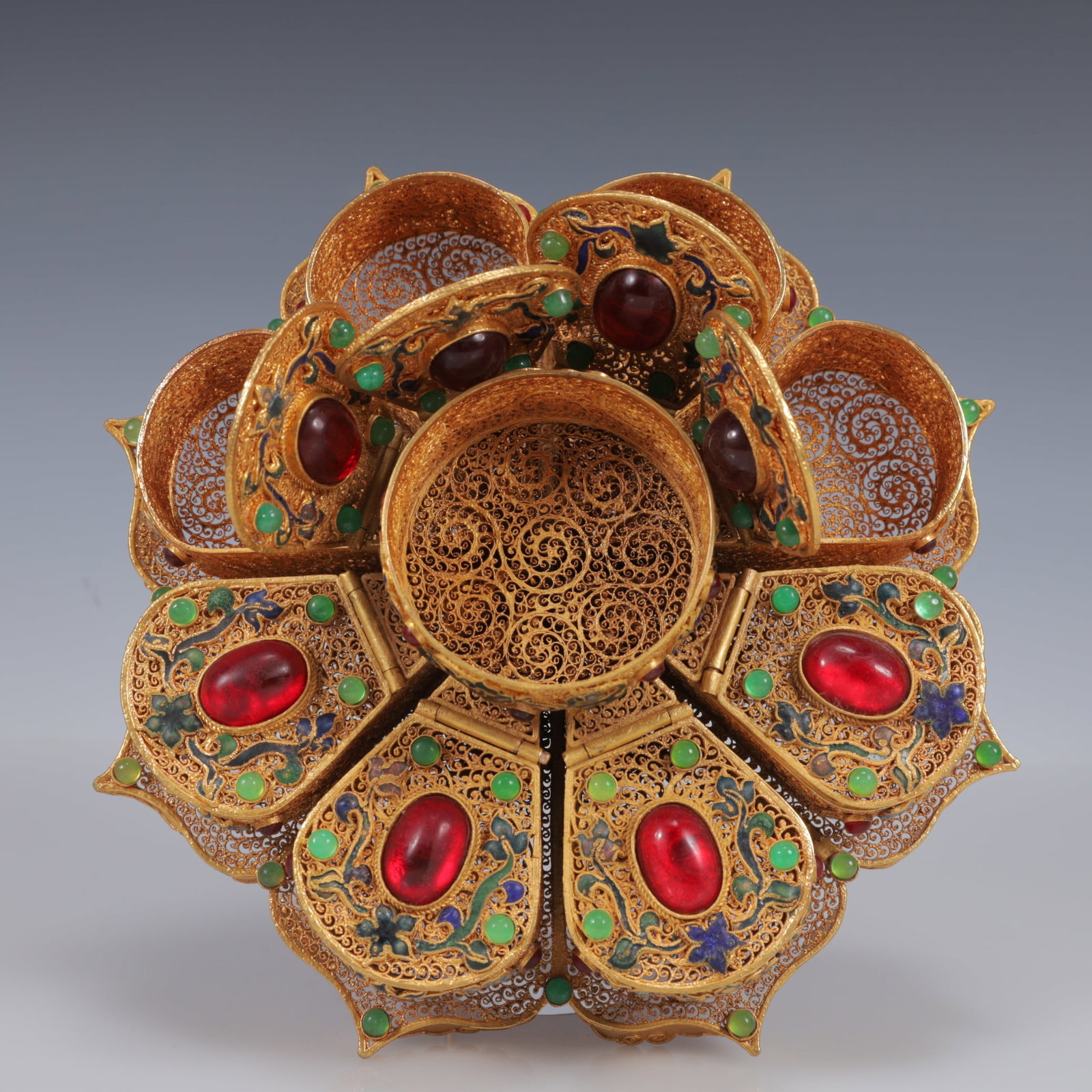 An Exquisite Filigree and Gilding Inlaid White Jade Eight Treasures Luopan ,Inlaid Gems - 8