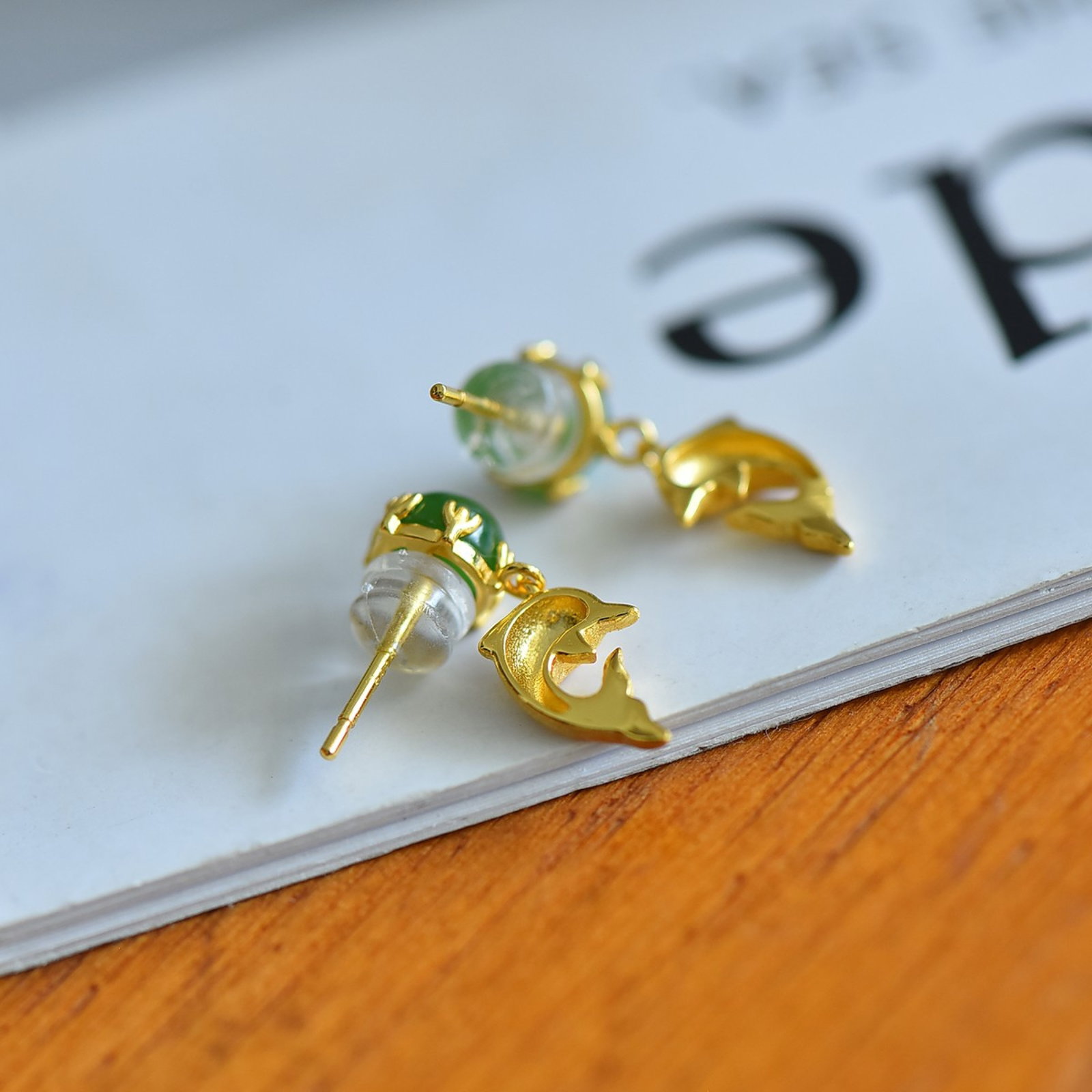 A Pair of Exquisite Sterling Silver-Gold Plated Inlaid Jasper Earrings - 2