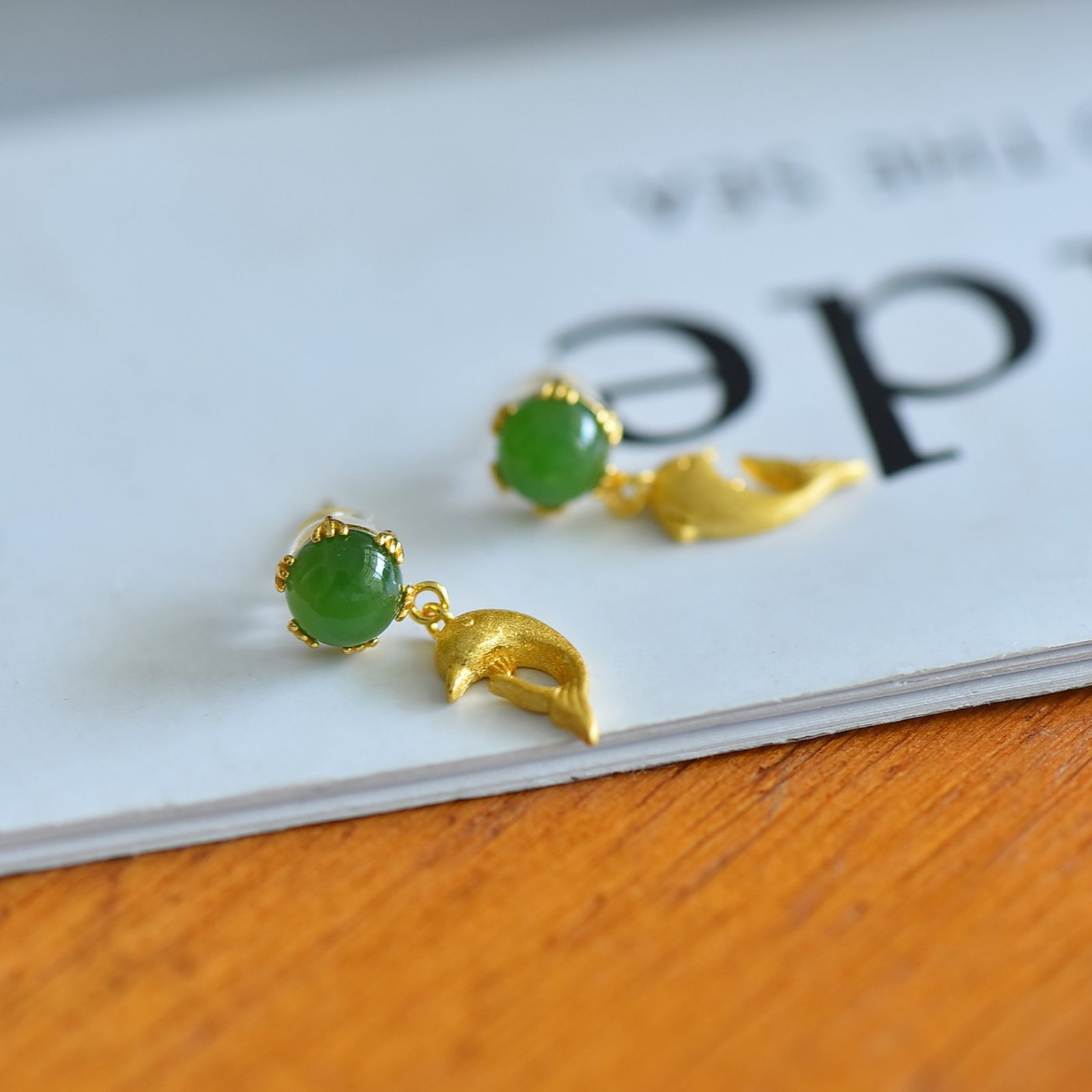 A Pair of Exquisite Sterling Silver-Gold Plated Inlaid Jasper Earrings - 3