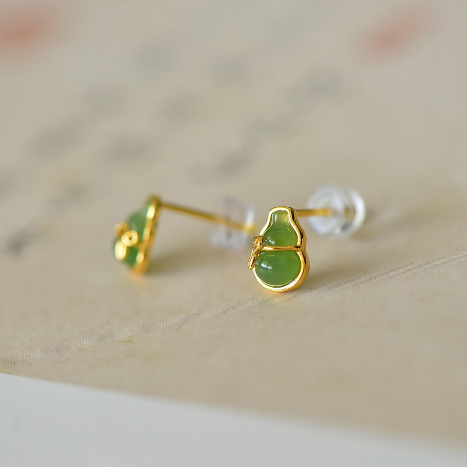A Pair of Exquisite Sterling Silver-Gold Plated Inlaid Jasper Earrings - 5