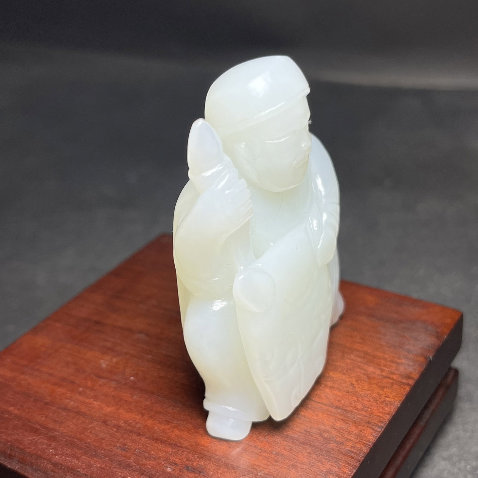 An Exquisite White Jade Figure Hand Piece - 3