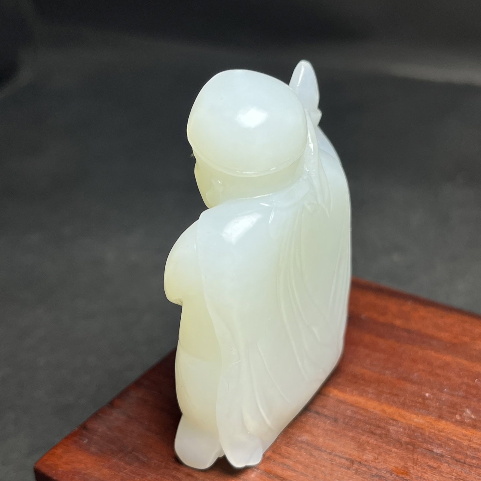 An Exquisite White Jade Figure Hand Piece - 6