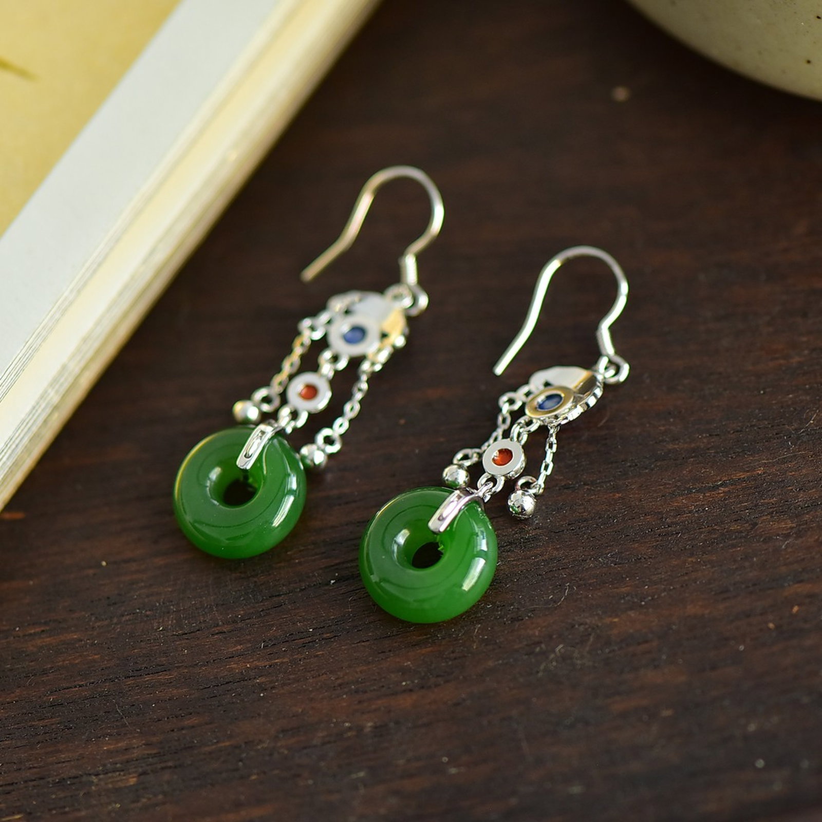 A Pair of Exquisite Sterling Silver Inlaid Jasper Enamel Earrings - 3