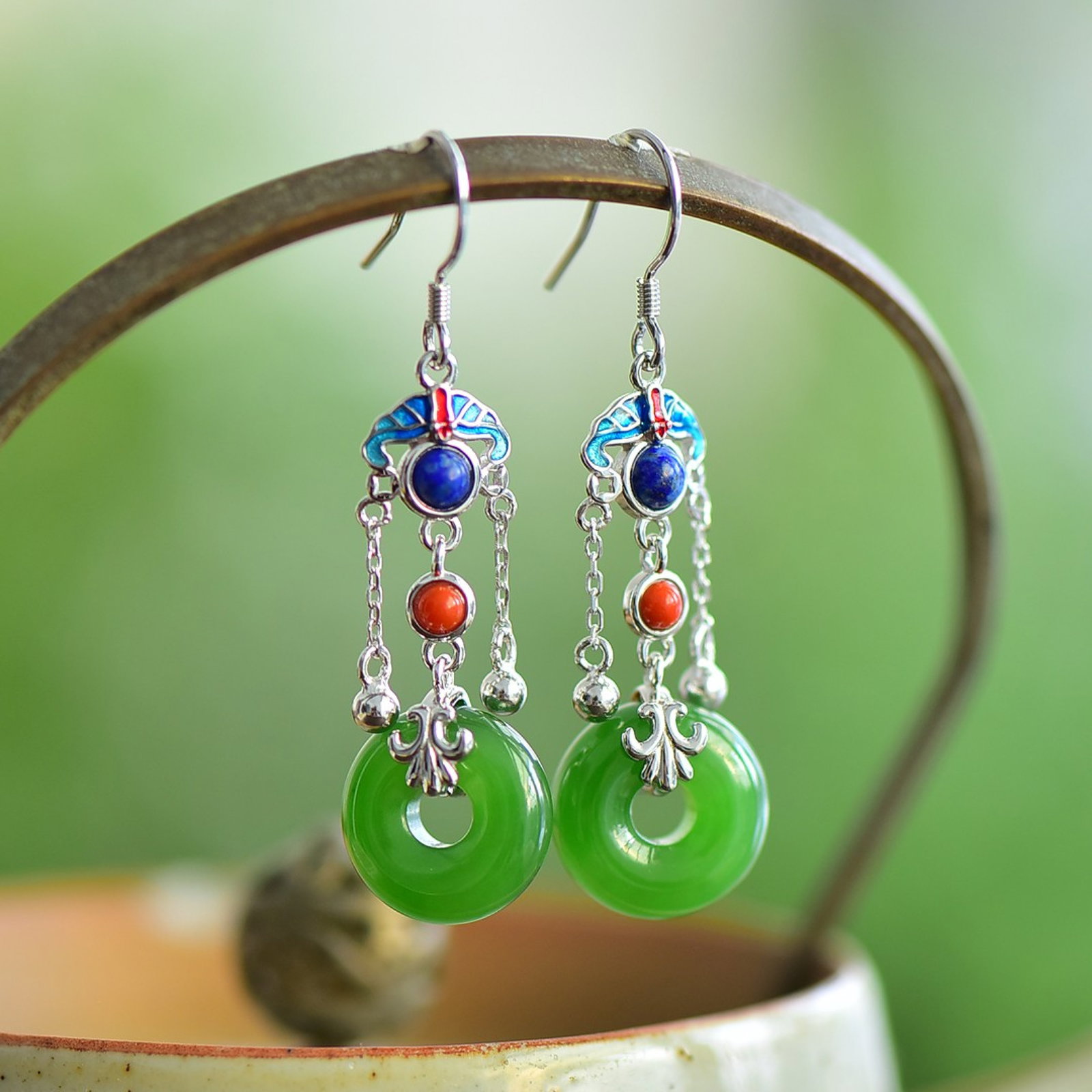 A Pair of Exquisite Sterling Silver Inlaid Jasper Enamel Earrings - 5