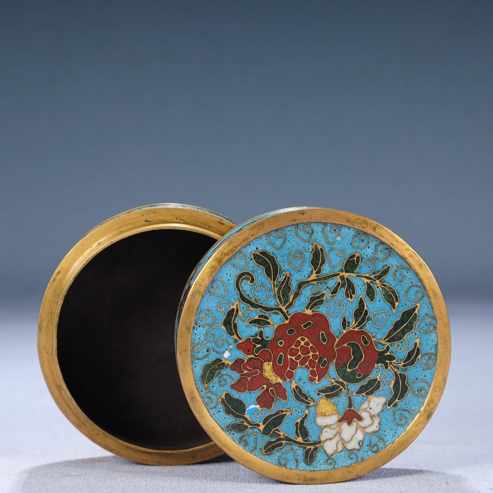 An Exquisite Cloisonne Flower and Fruit Pattern Cover Box - 5