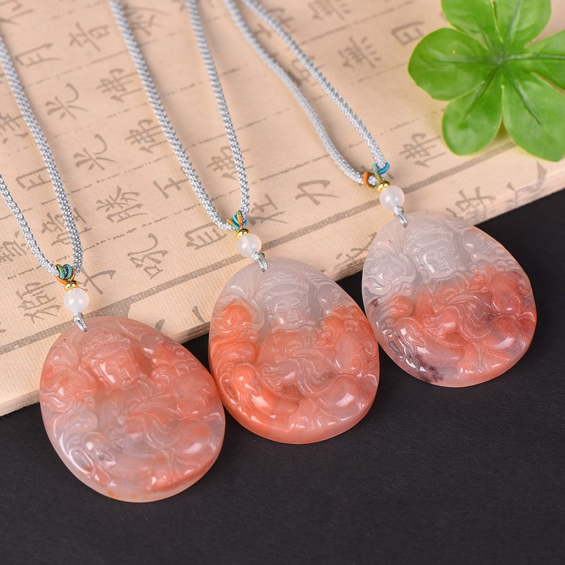 An Exquisite Jade Avalokitesvara Pattern Pendant - 6