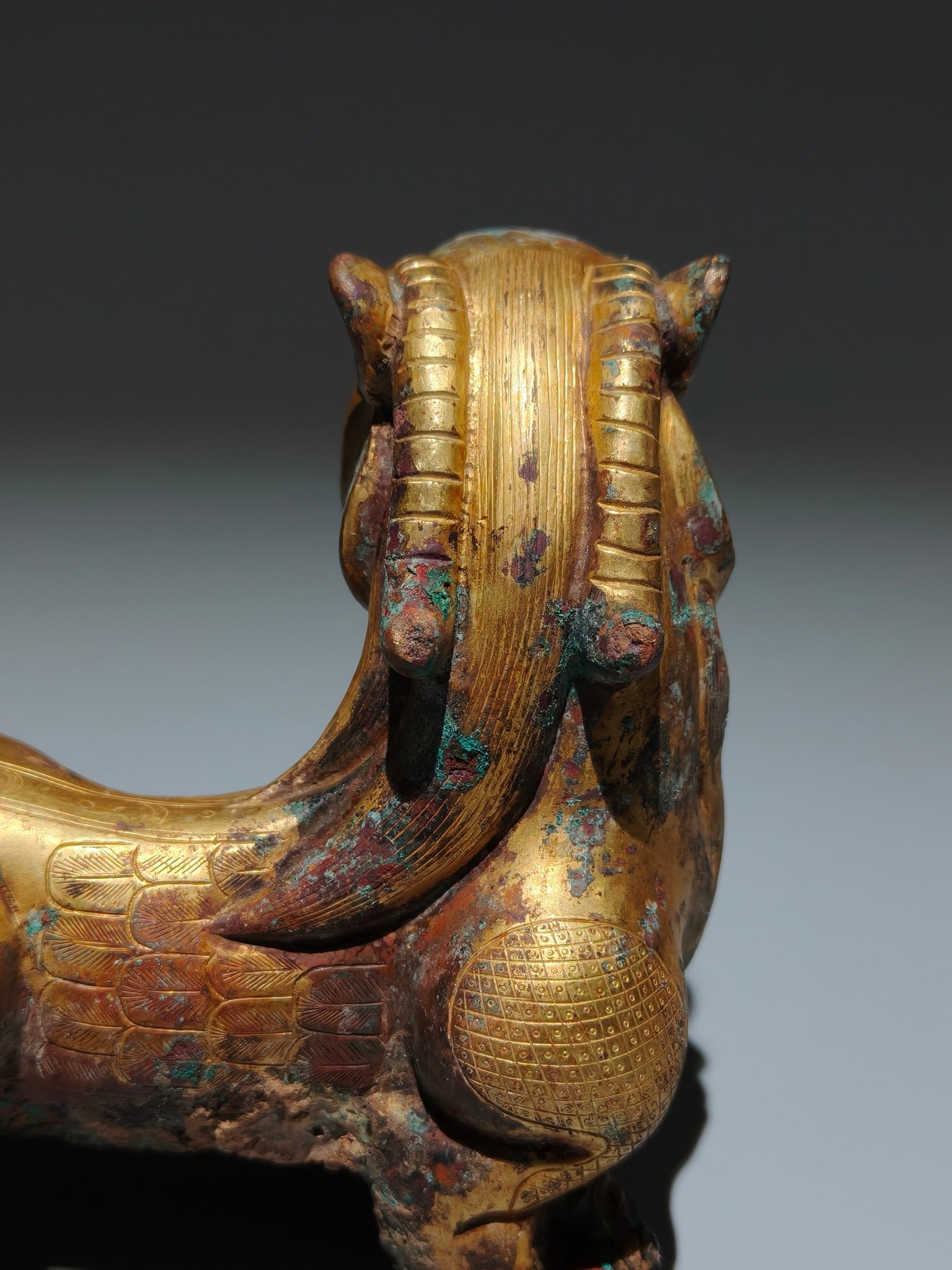 An Exquisite Gilt Bronze Auspicious Beast Ornament - 6