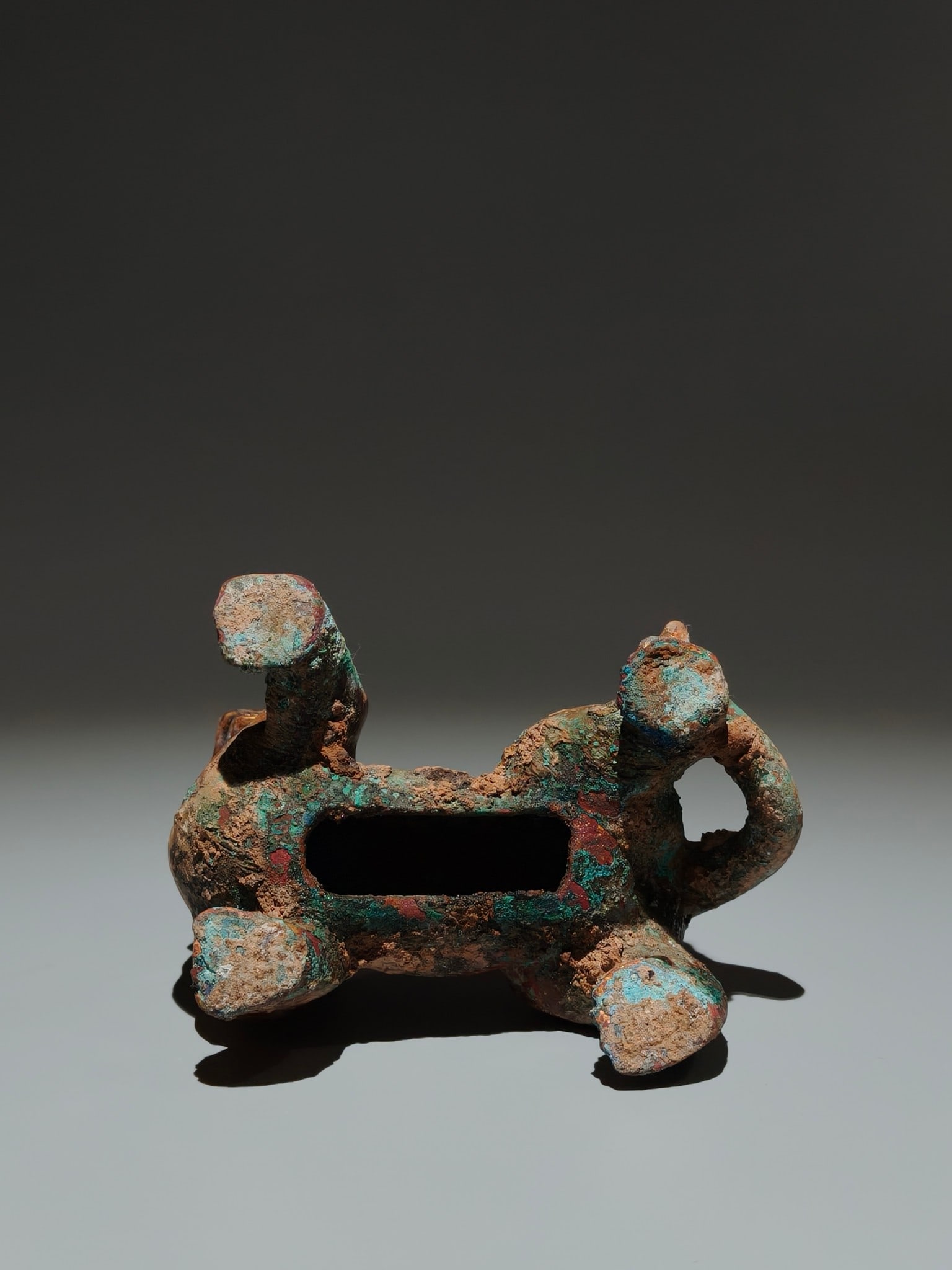 An Exquisite Gilt Bronze Auspicious Beast Ornament - 9