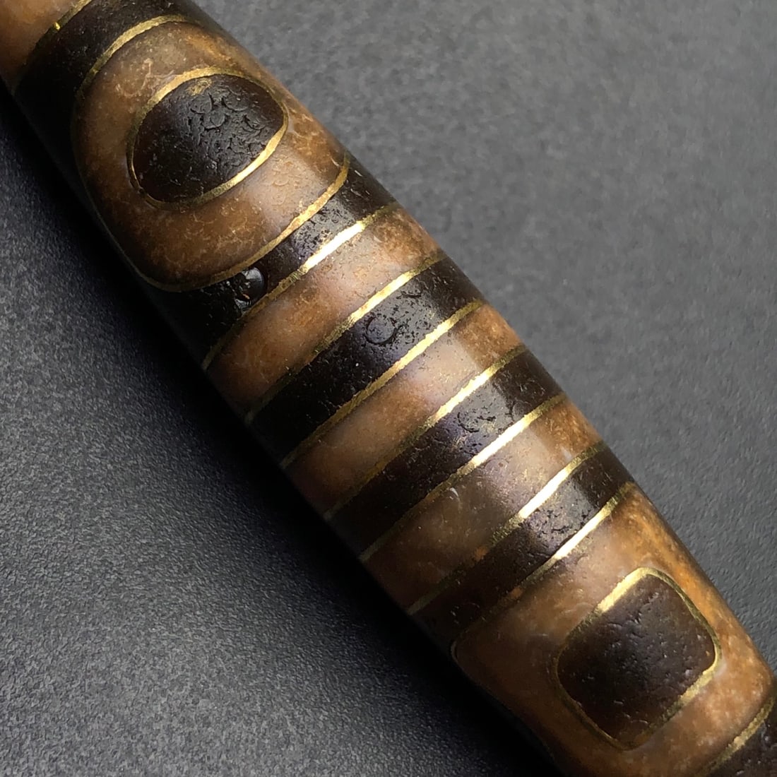 An Exquisite Dzi Bead Pendant,Inlaid Silver Wire - 8