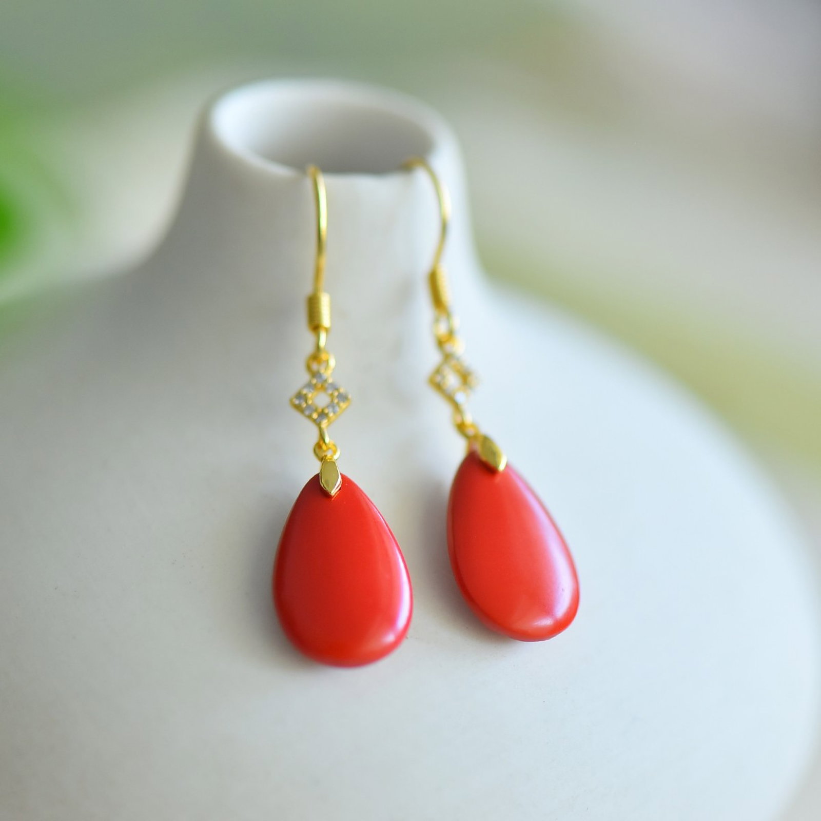 A Pair of Exquisite Sterling Silver-Gold Plated Inlaid Cinnabar Earrings - 4