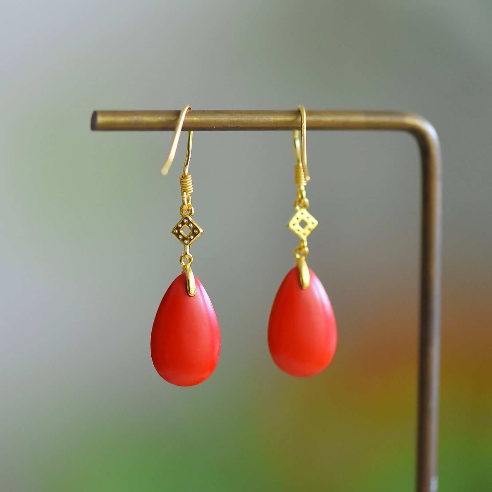 A Pair of Exquisite Sterling Silver-Gold Plated Inlaid Cinnabar Earrings - 5