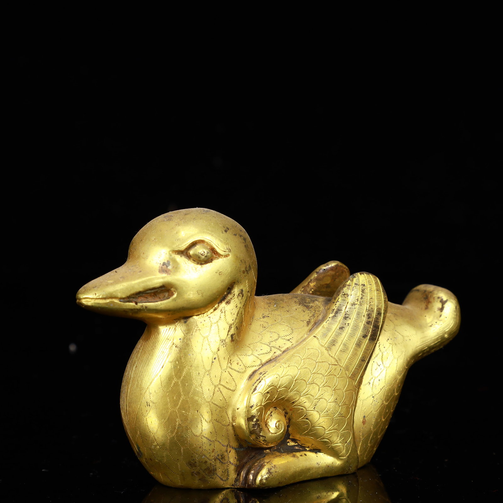A Rare Gilt Bronze Duck Ornament - 2