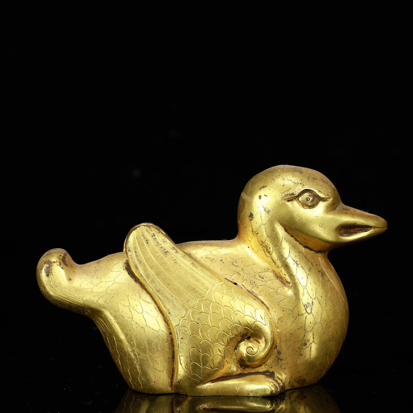 A Rare Gilt Bronze Duck Ornament - 4