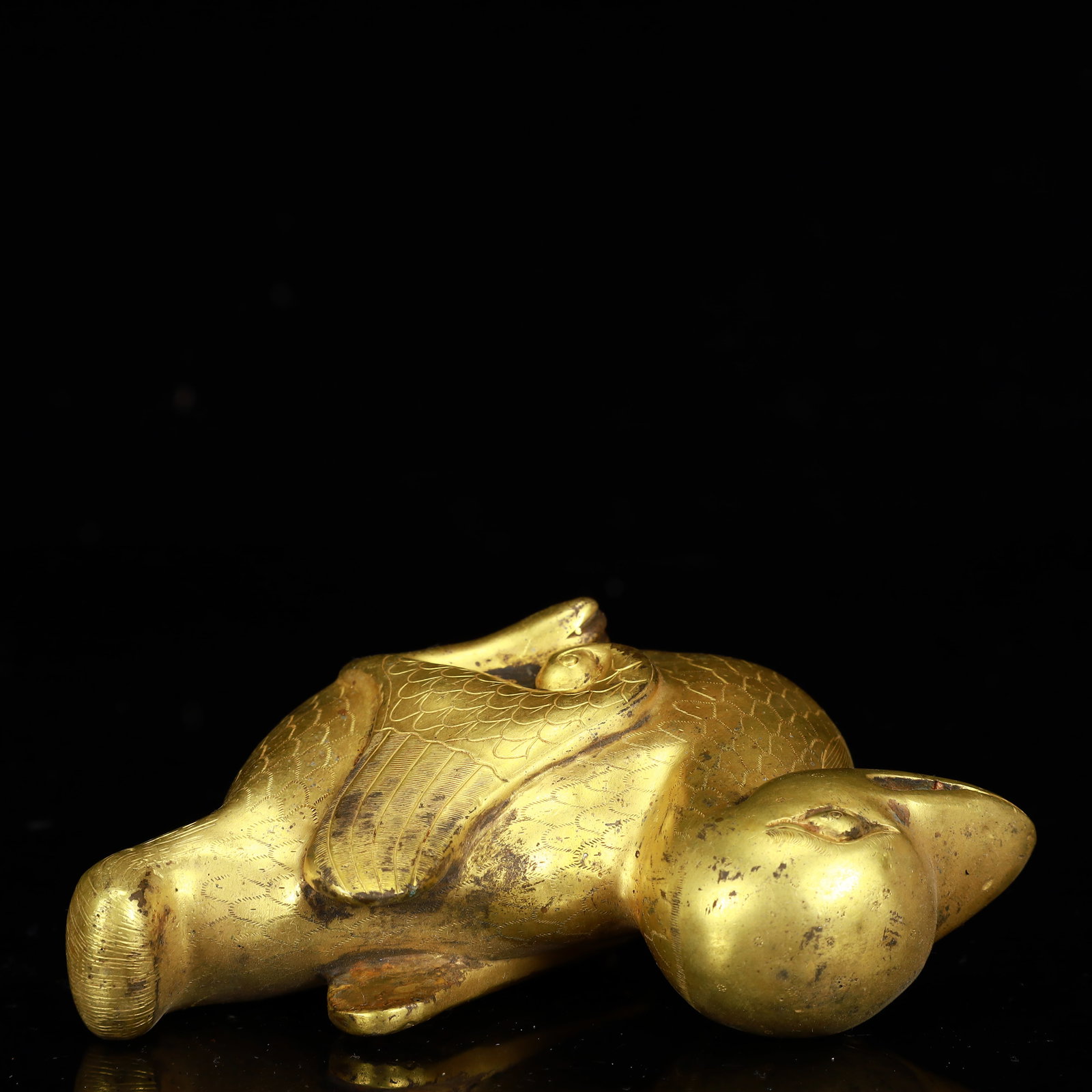 A Rare Gilt Bronze Duck Ornament - 7