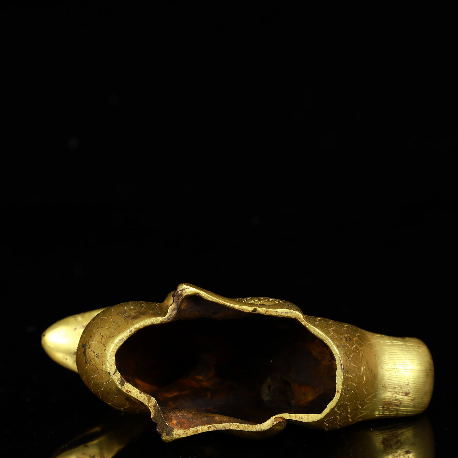 A Rare Gilt Bronze Duck Ornament - 8