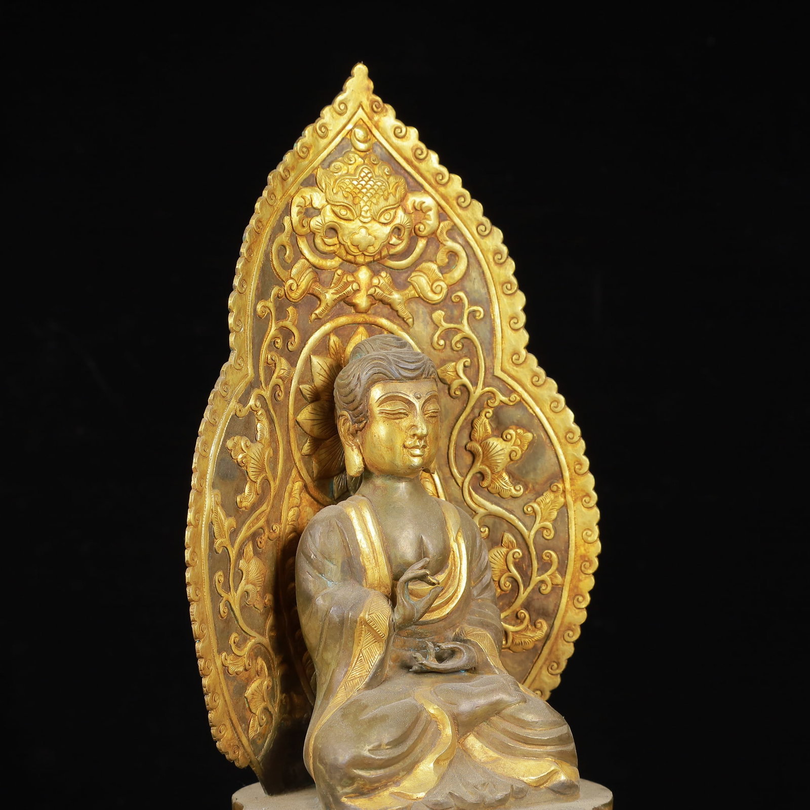 An Exquisite Gilt Silver Buddha Statue - 7