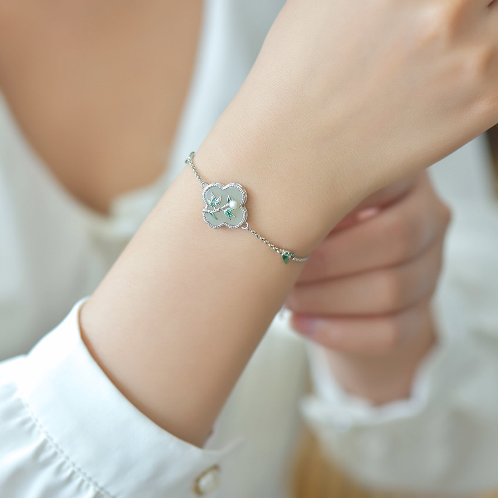 An Exquisite Sterling Silver Inlaid White Jade Enamel Bracelet,Inlaid Diamonds - 6