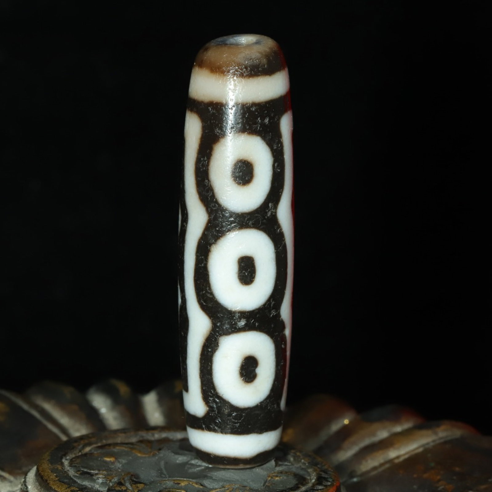 An Exquisite Five Eyes Dzi Bead Pendant - 5