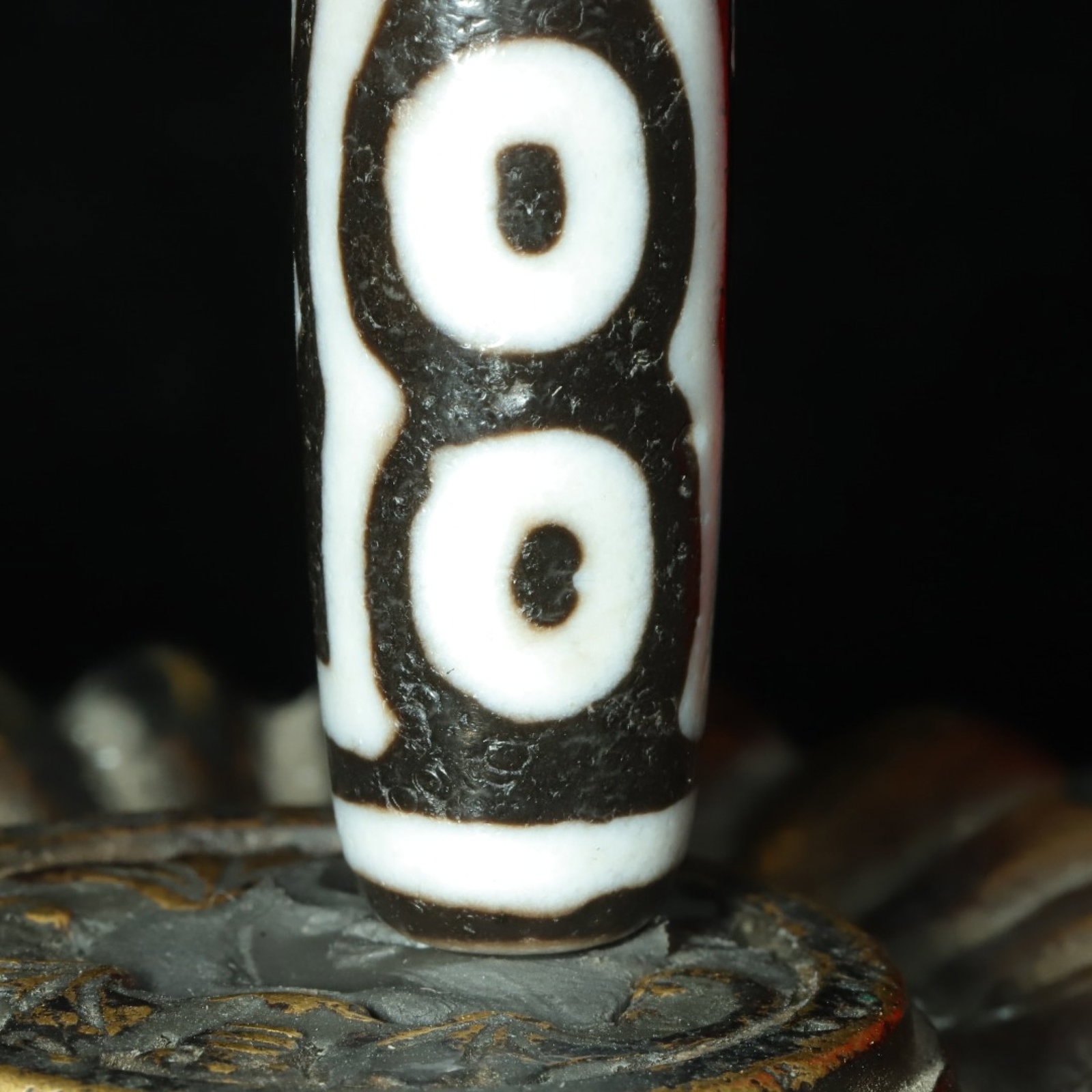 An Exquisite Five Eyes Dzi Bead Pendant - 8