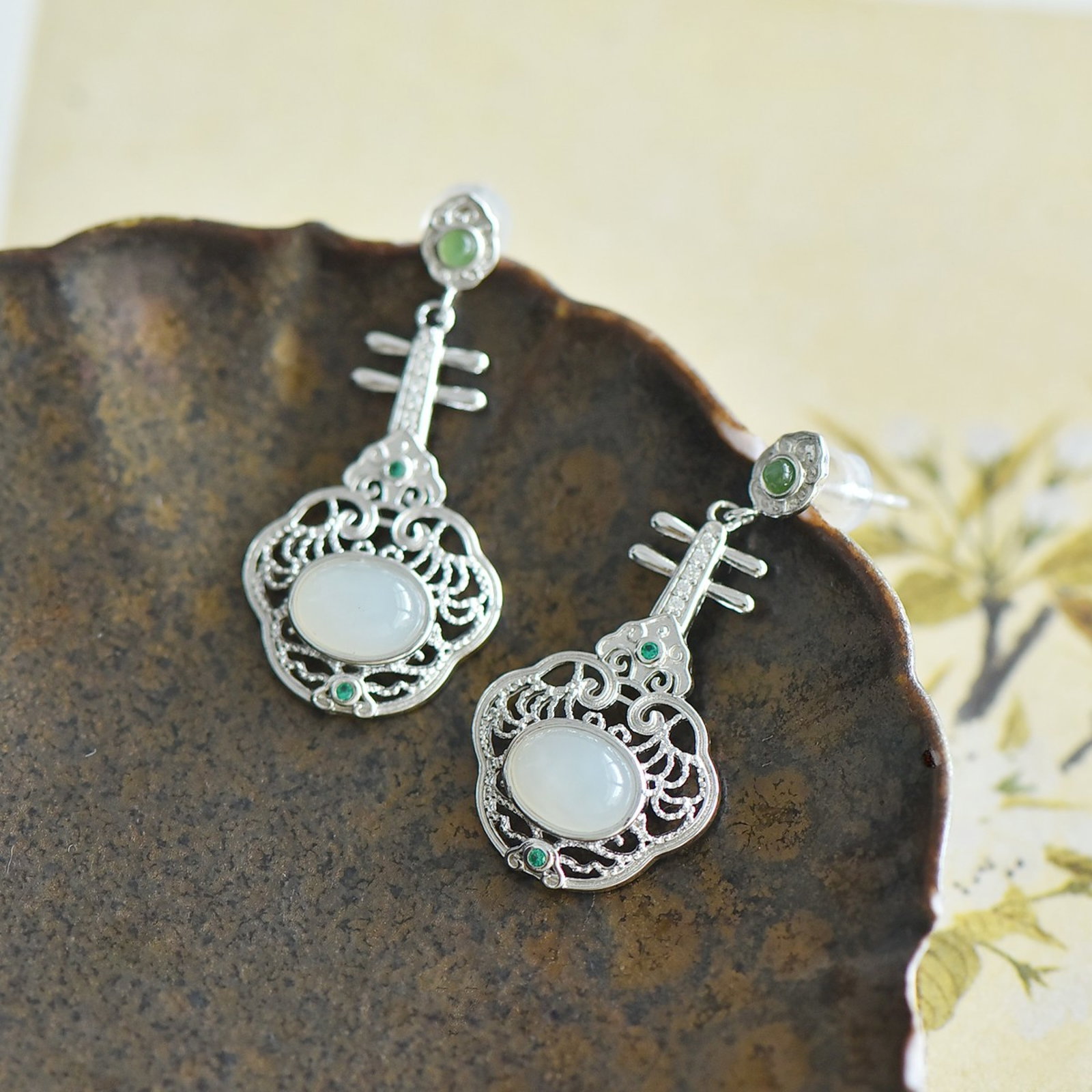A Pair of Exquisite Sterling Silver Inlaid White Jade Earrings,Inlaid Diamonds - 3
