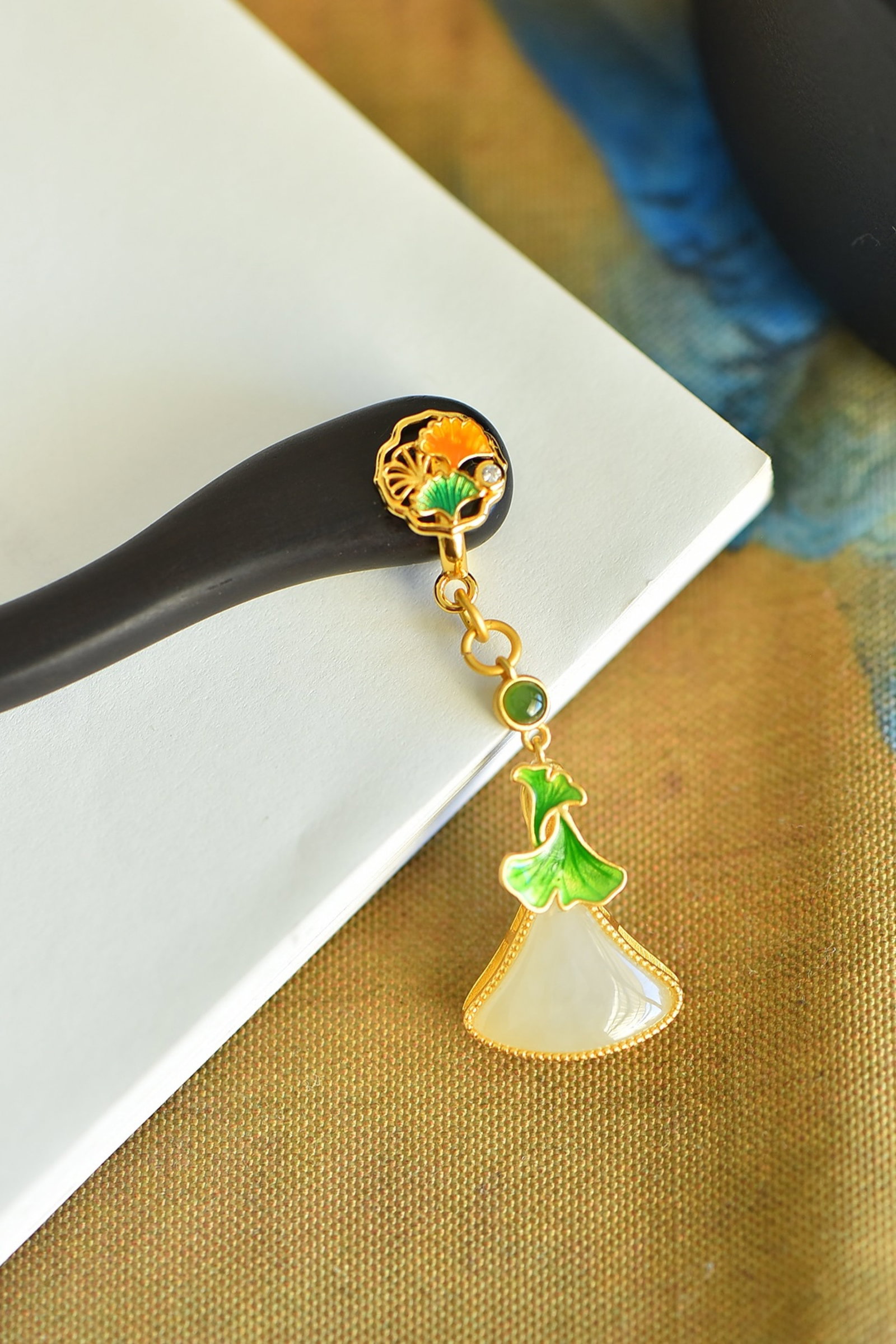 An Exquisite Sterling Silver-Gold Plated Inlaid White Jade Ebony Hairpin - 4