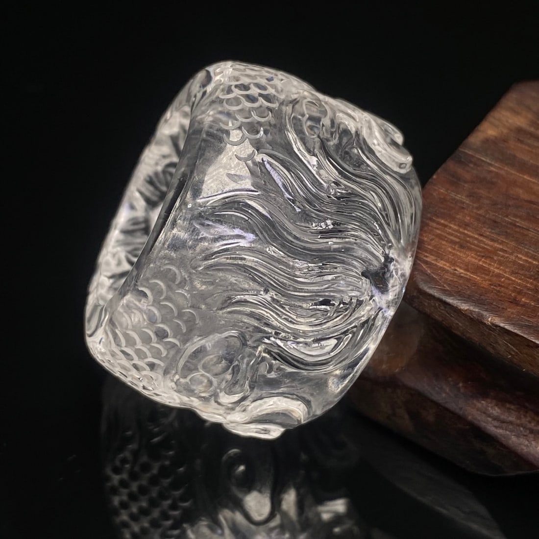 An Exquisite Crystal Dragon-head Pattern Fingerstall - 6