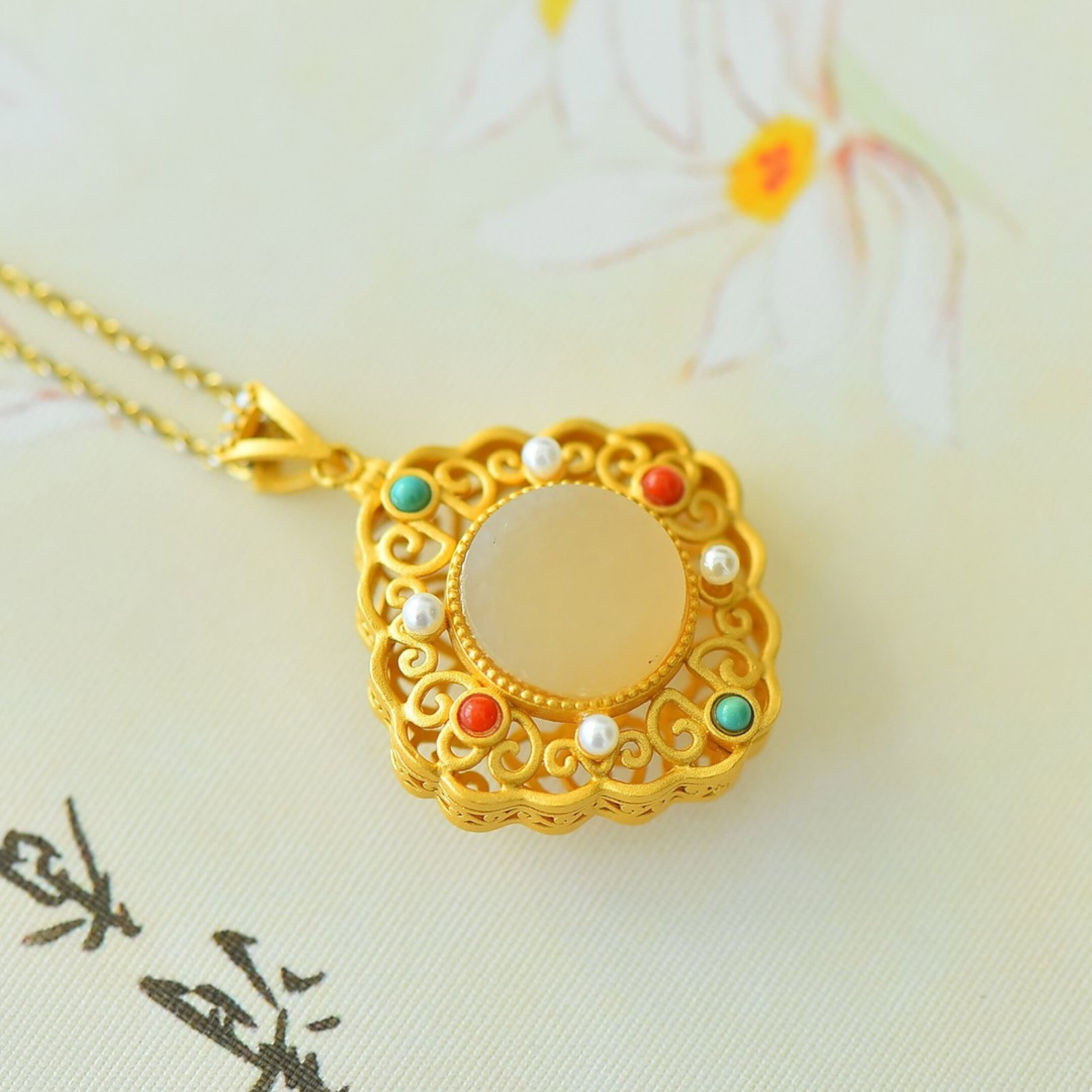 An Exquisite Sterling Silver-Gold Plated Inlaid White Jade Pendant,Inlaid Pearl - 2