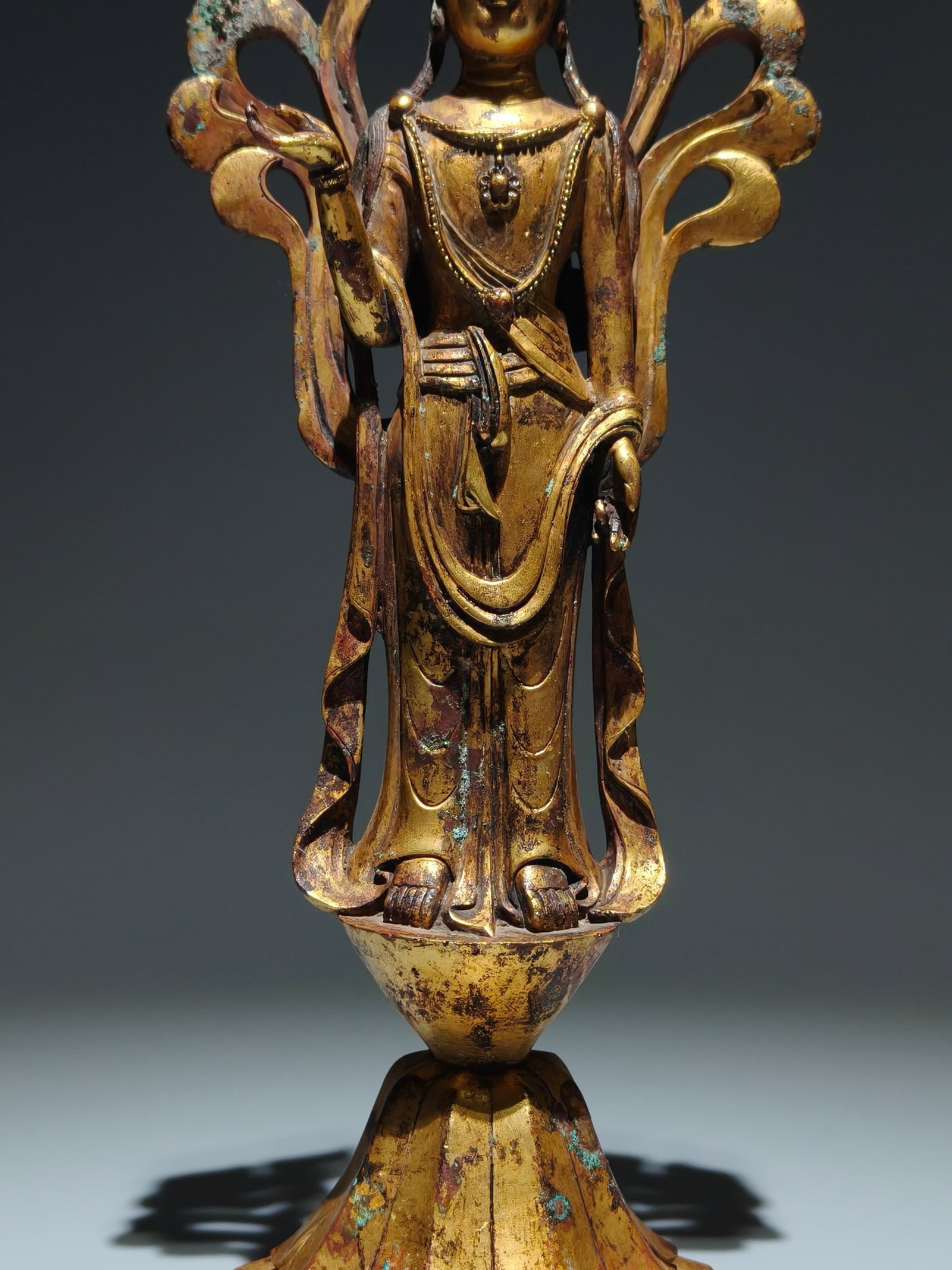 A Solemn Gilt Bronze Statue of Bodhisattva - 3