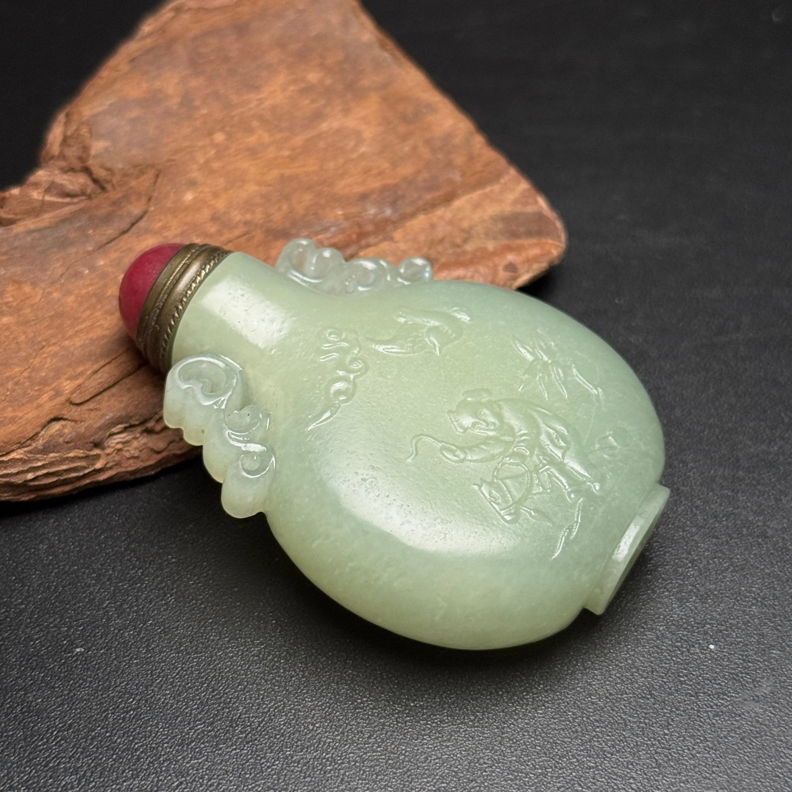 An Exquisite White Jade Flower and Figure Pattern Double-Ears Snuff Bottle - 5