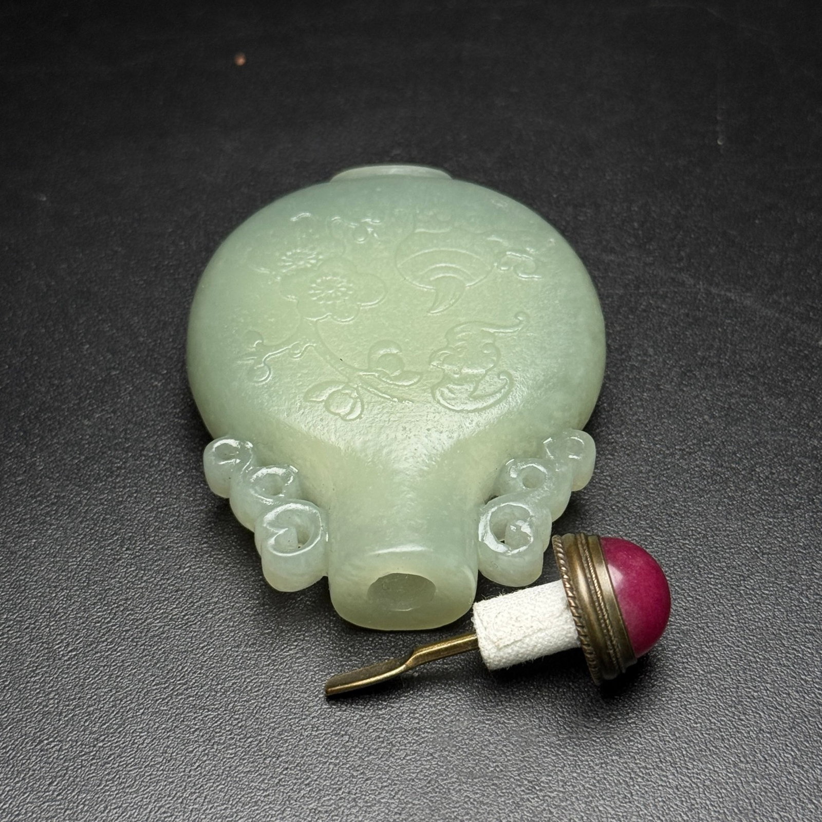 An Exquisite White Jade Flower and Figure Pattern Double-Ears Snuff Bottle - 7