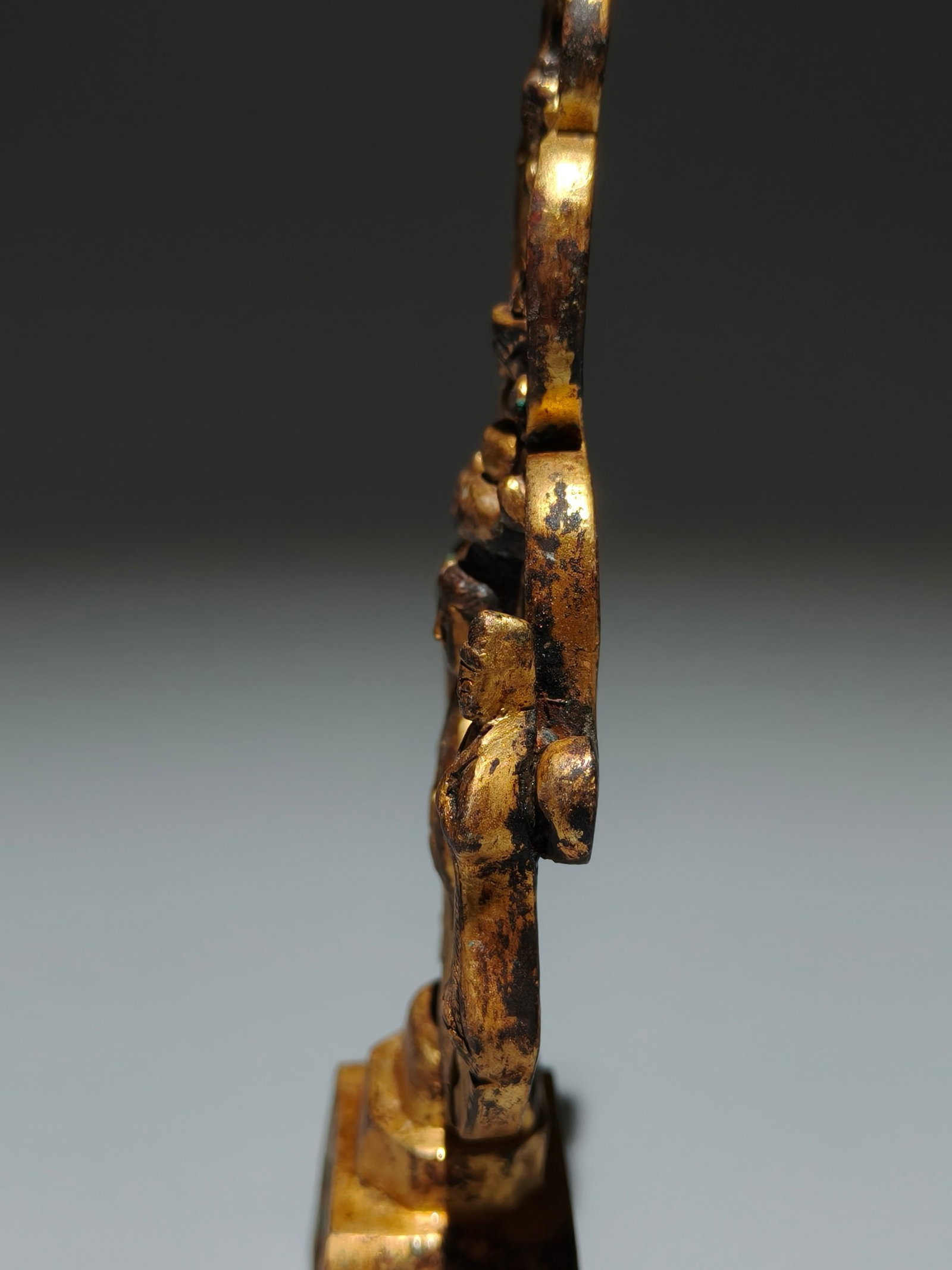 A Solemn Gilt Bronze Buddha Statue - 5
