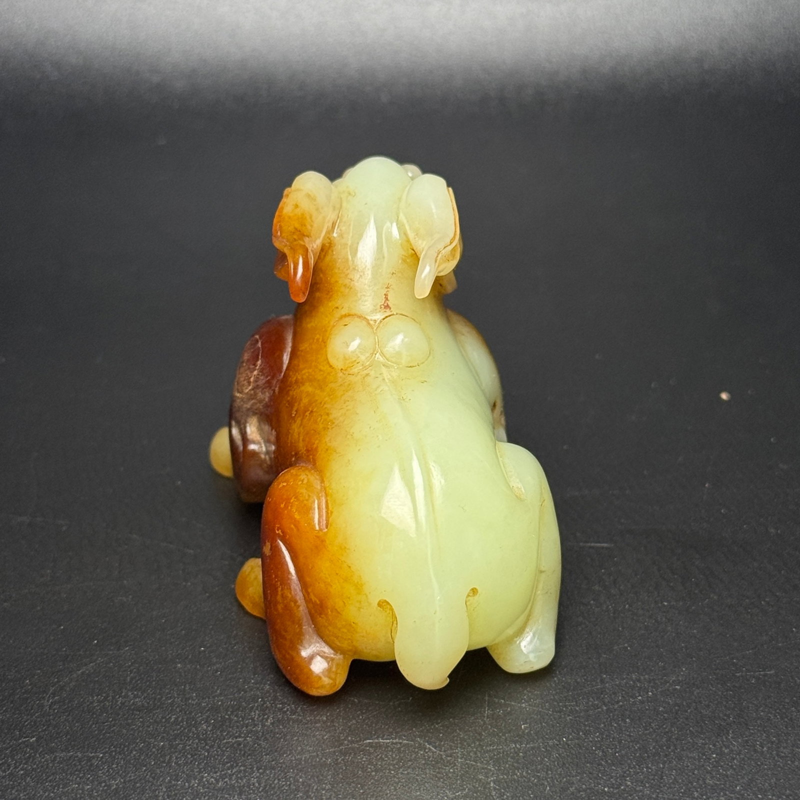 An Exquisite White Jade Rabbit Hand Piece - 3