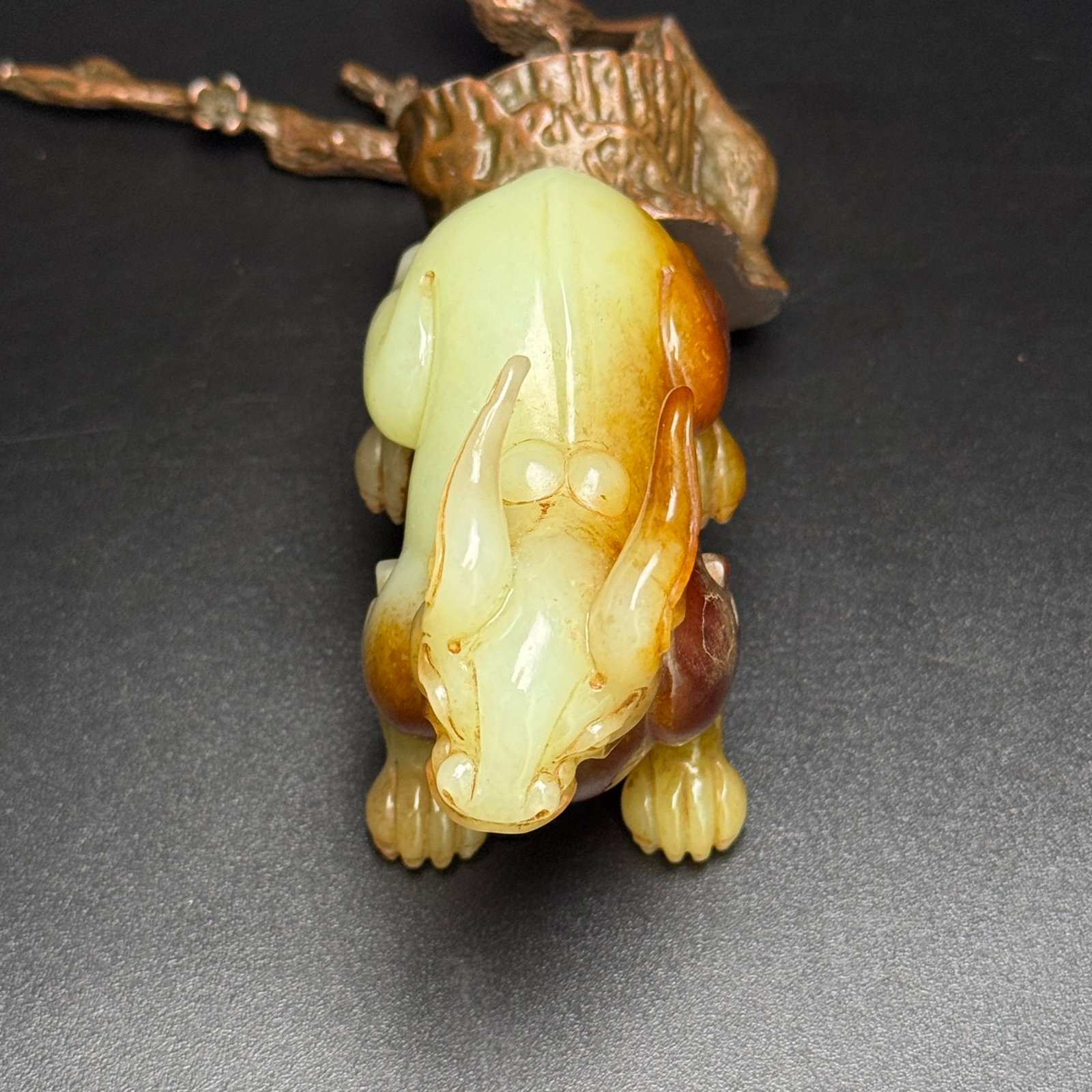 An Exquisite White Jade Rabbit Hand Piece - 6