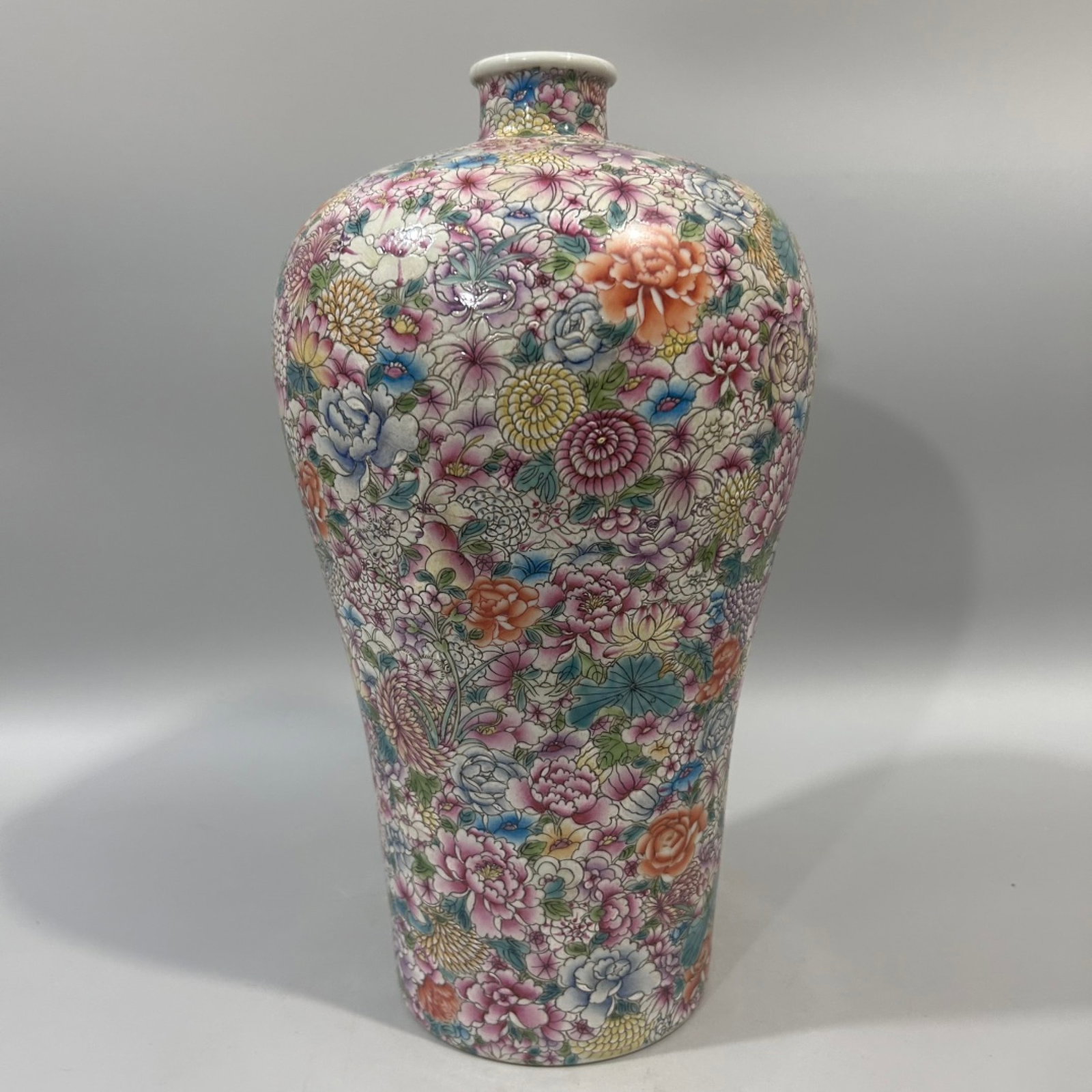 A Rare Famille-Rose Flower Pattern Vase - 2