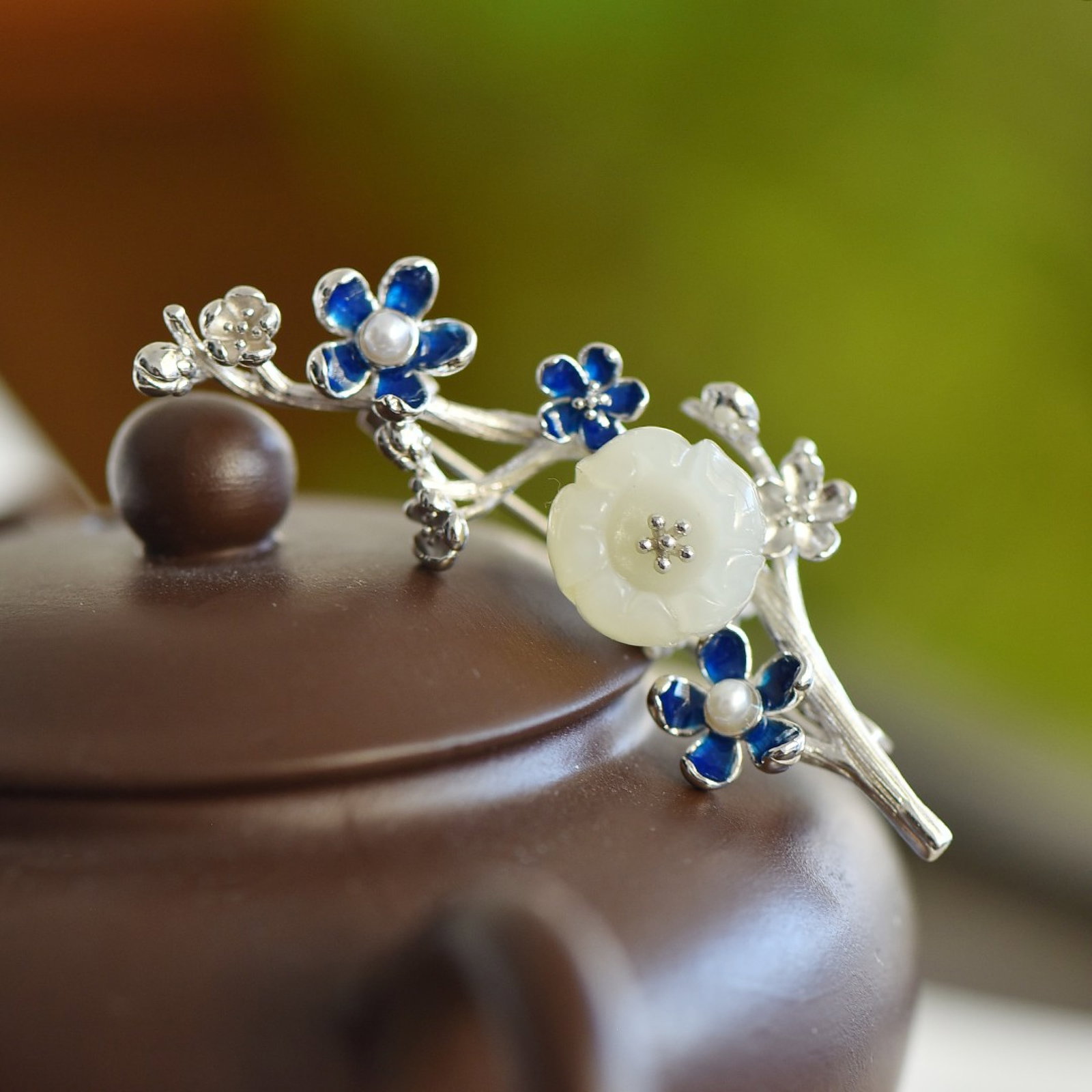 An Exquisite Sterling Silver Inlaid White Jade Brooch,Inlaid Pearls - 4