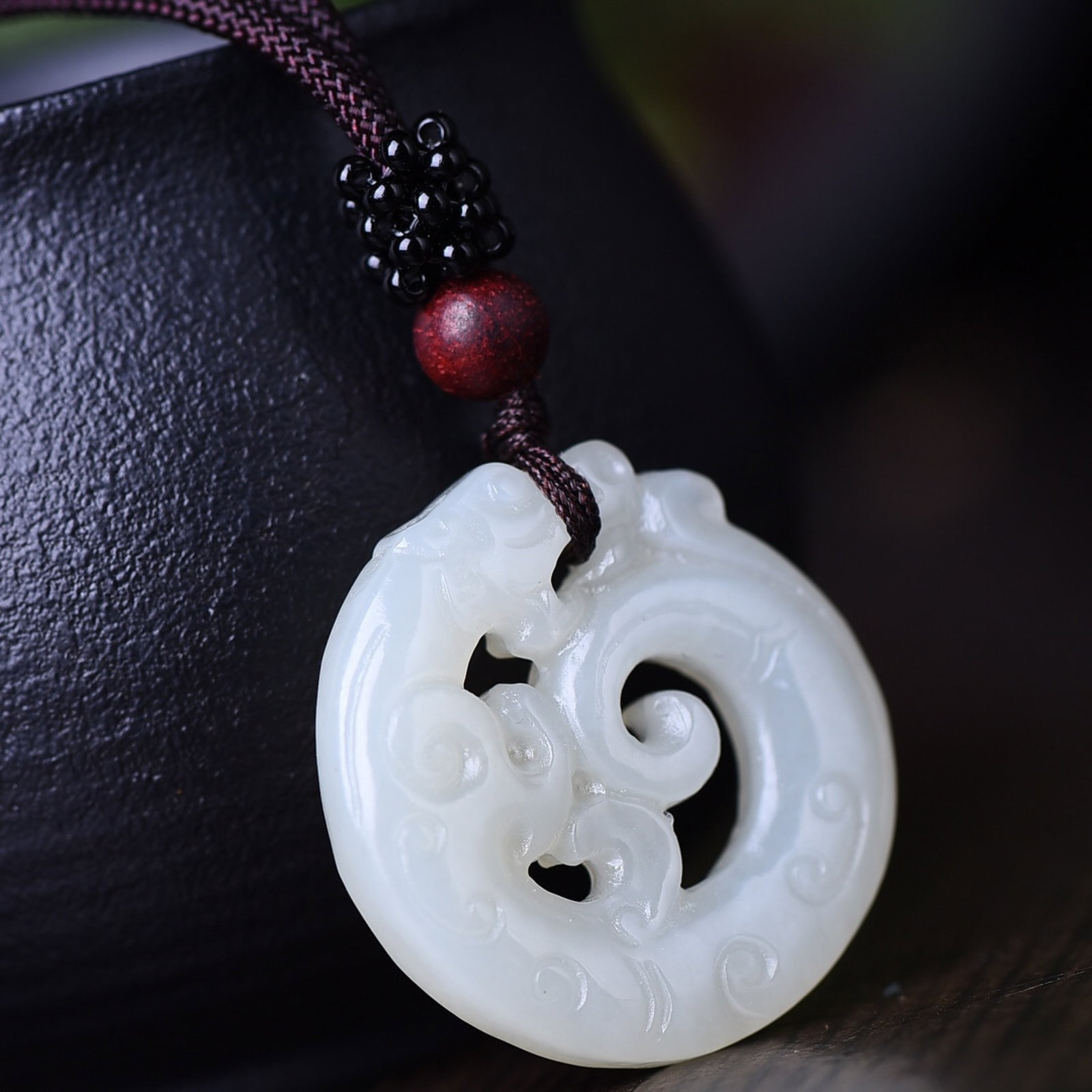 An Exquisite White Jade Dragon Pendant - 5