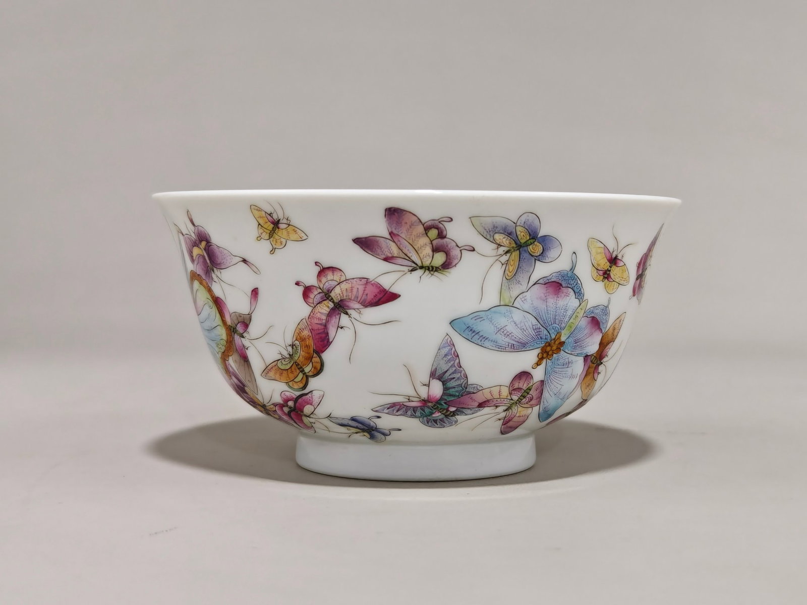 A Pair of Exquisite Famille-Rose Butterfly Pattern Bowls - 5