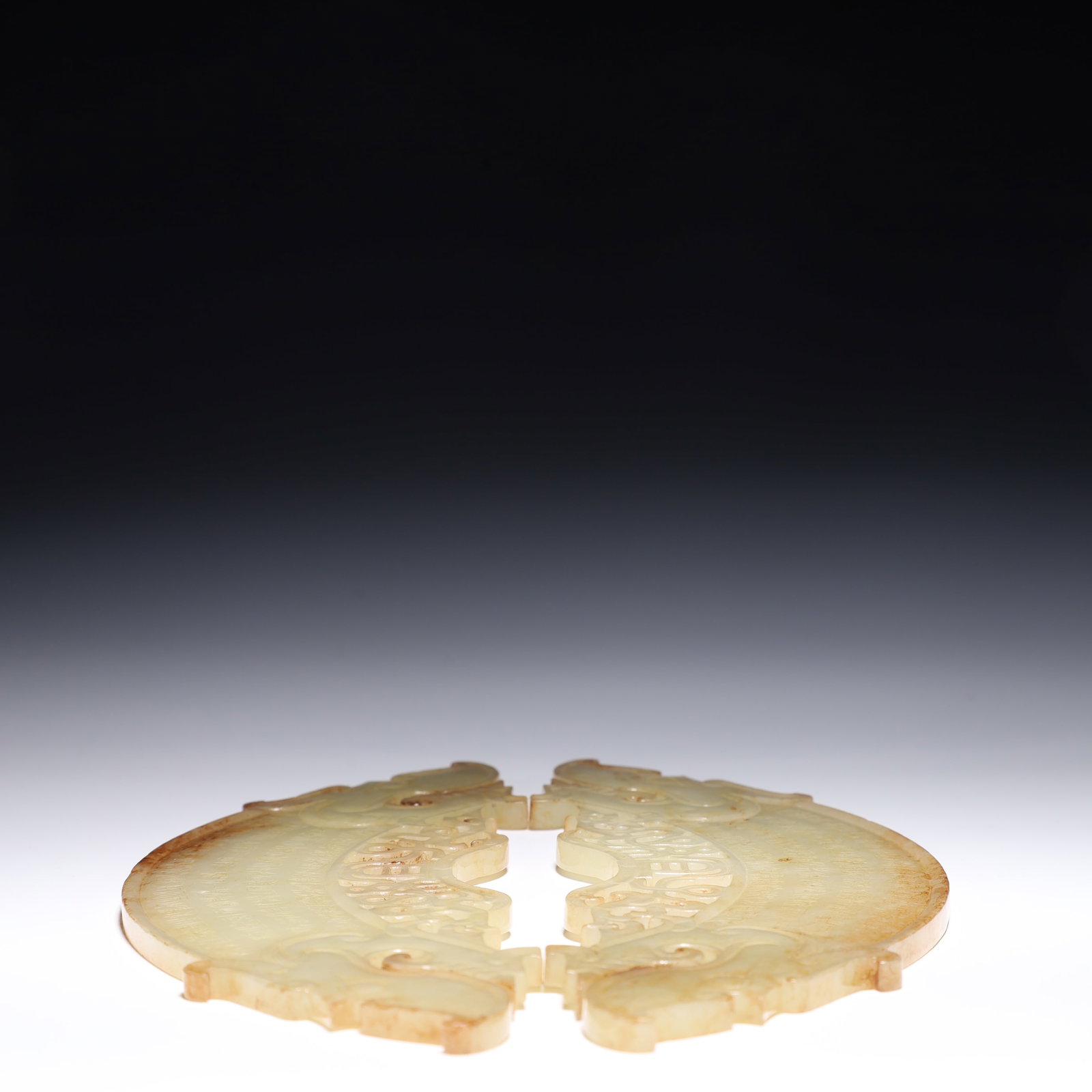 A Pair of Exquisite White Jade Dragon Pattern Pendants - 8
