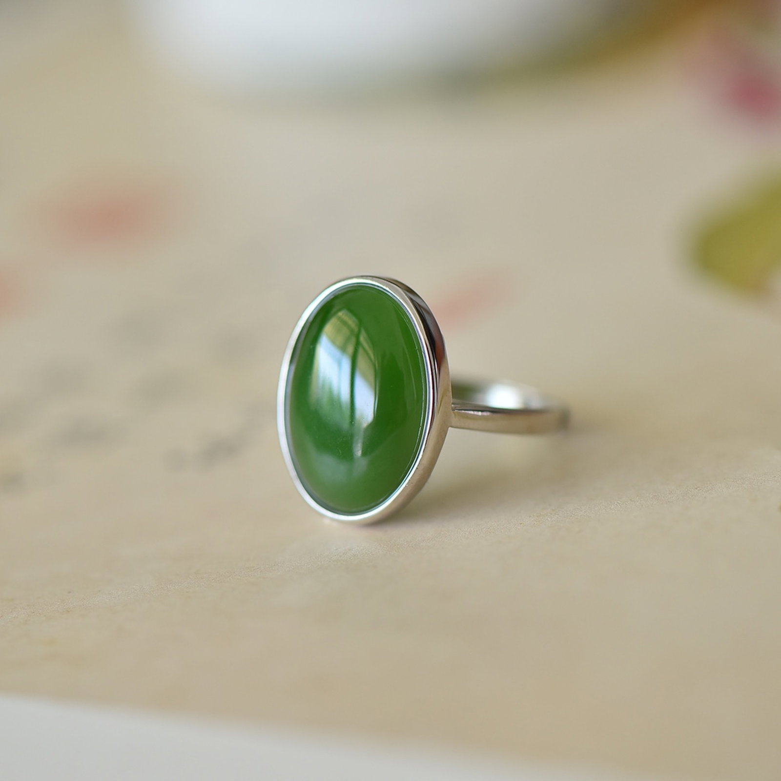 An Exquisite Sterling Silver-Gold Plated Inlaid Jasper Ring - 2