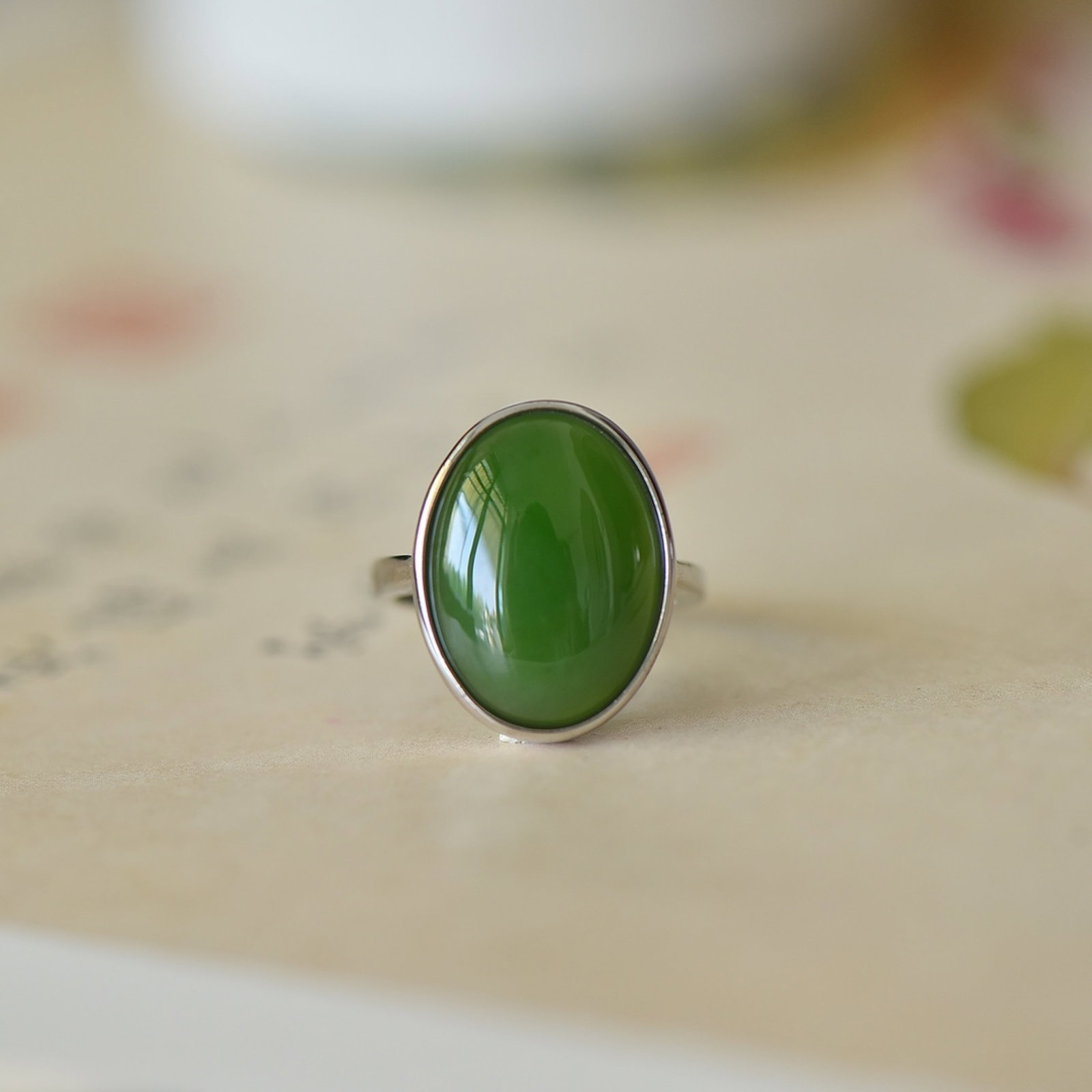 An Exquisite Sterling Silver-Gold Plated Inlaid Jasper Ring - 3