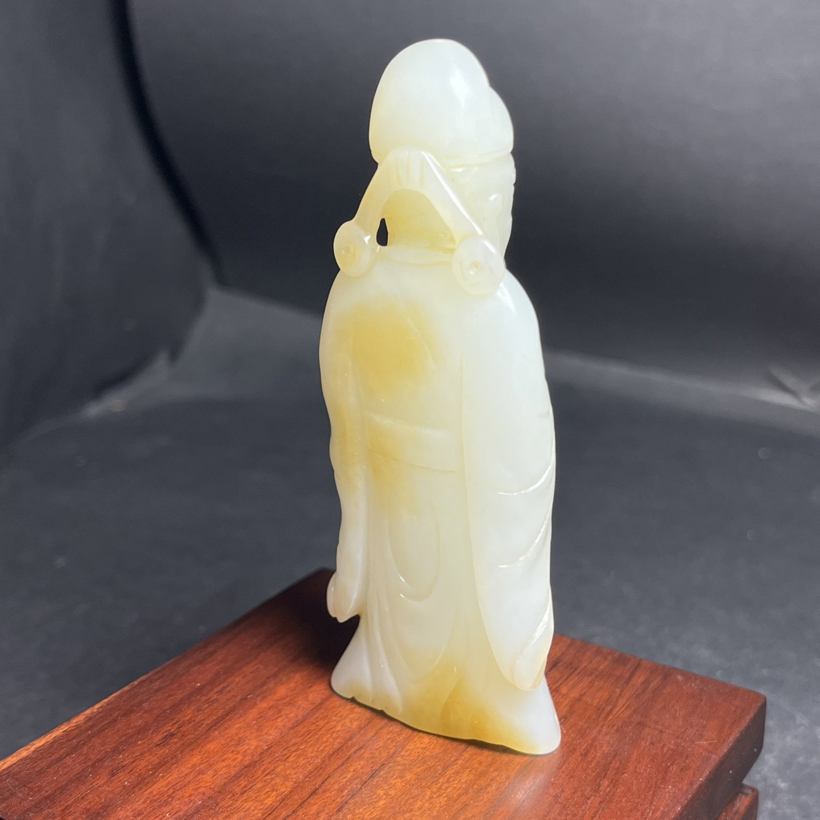 An Exquisite White Jade Statue of Mammon Ornament - 4