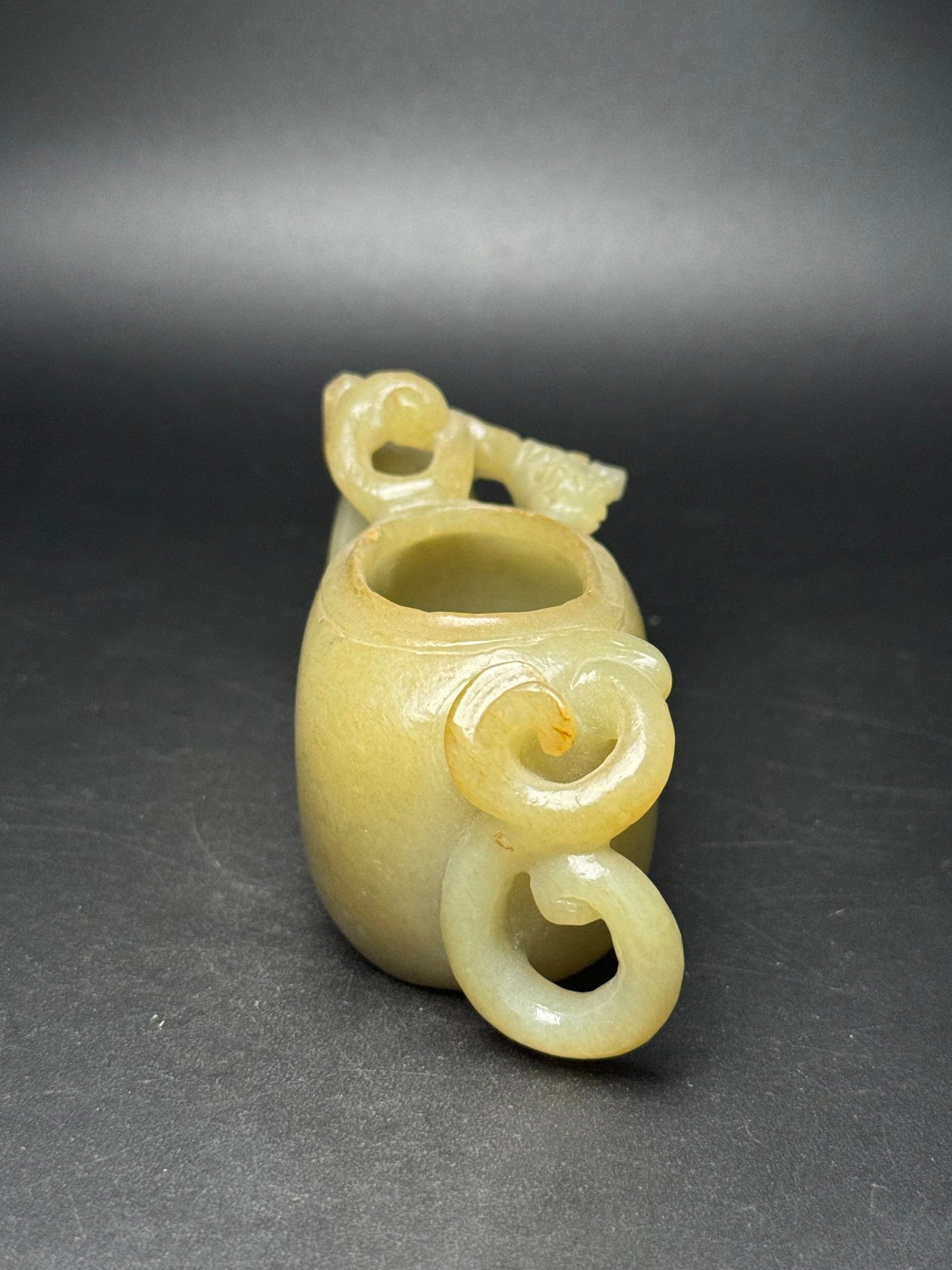 An Exquisite White Jade Chi-Dragon Pattern Brush Washer - 2