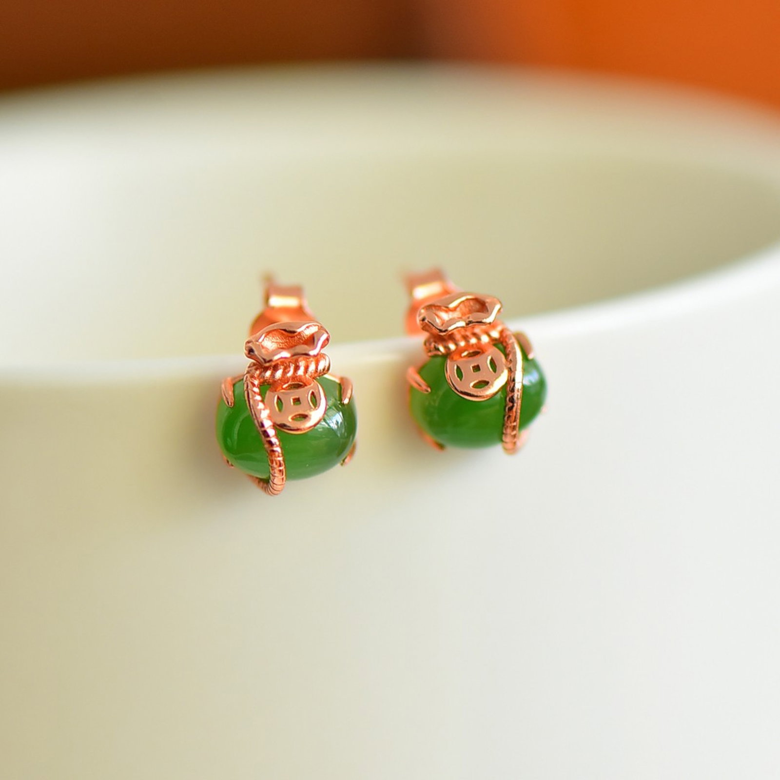 A Pair of Exquisite Sterling Silver-Gold Plated Inlaid Jasper Earrings - 4