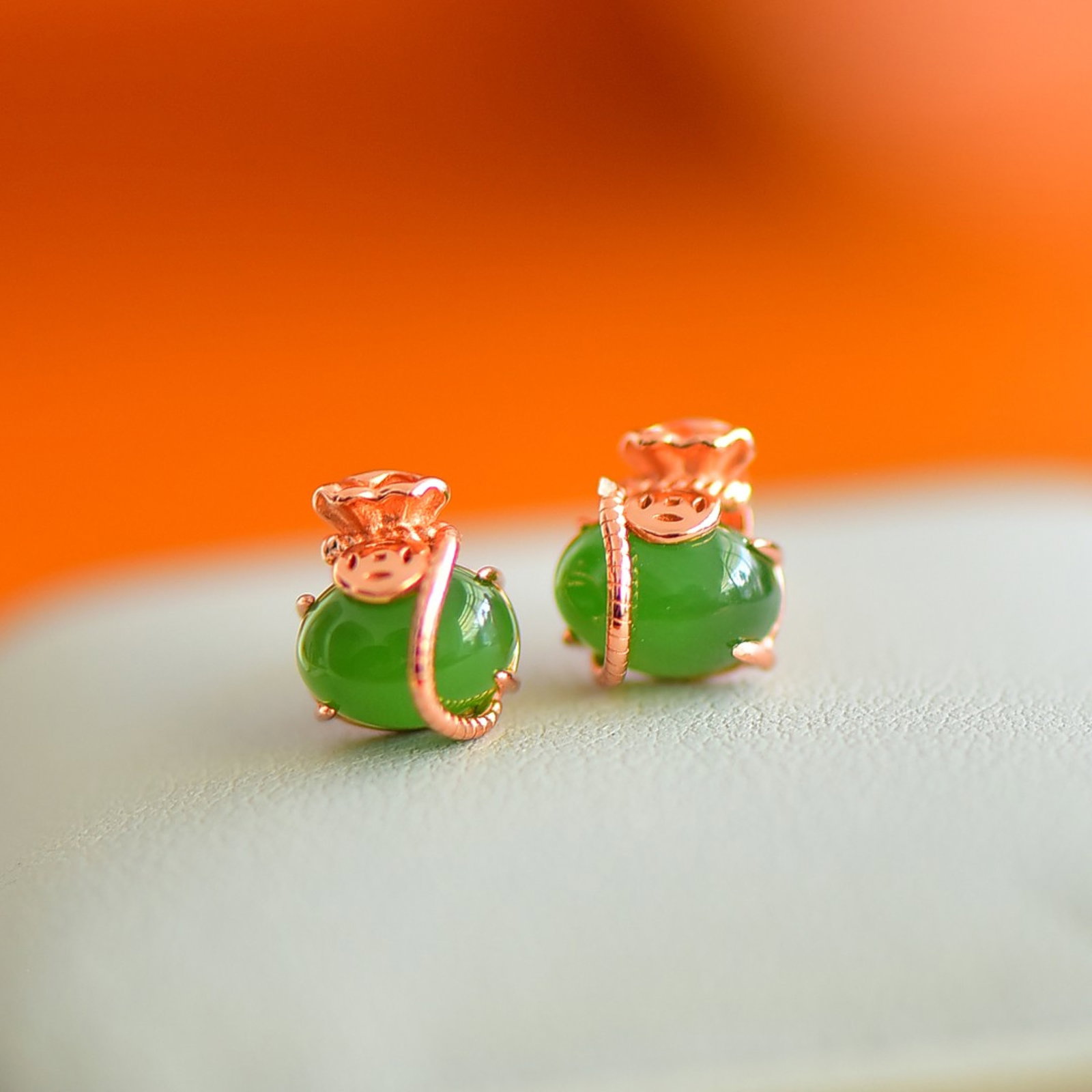 A Pair of Exquisite Sterling Silver-Gold Plated Inlaid Jasper Earrings - 5