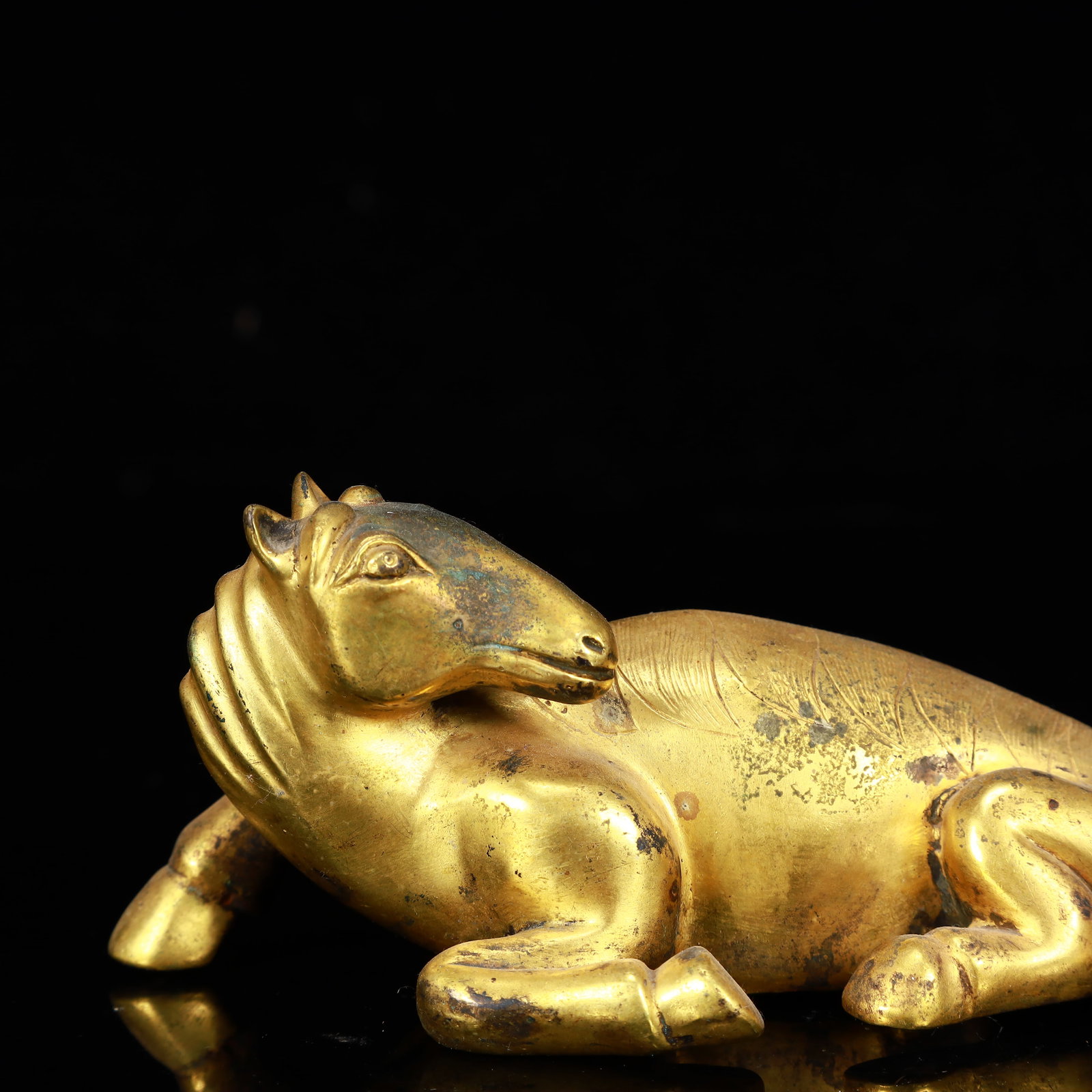 A Rare Gilt Bronze Horse Ornament - 2