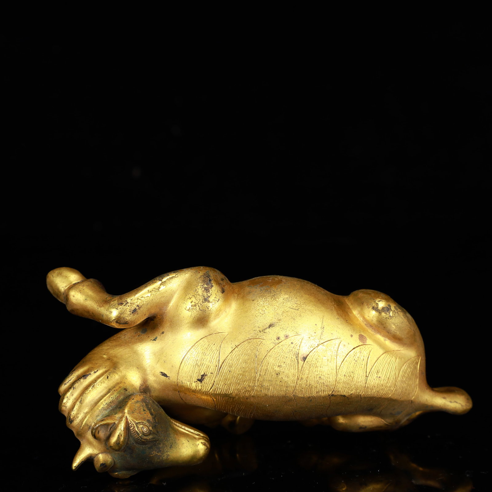 A Rare Gilt Bronze Horse Ornament - 9