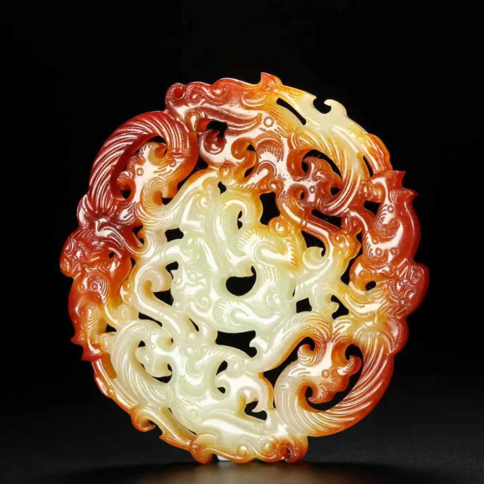 An Exquisite White Jade Auspicious Beast Pattern Pendant - 2
