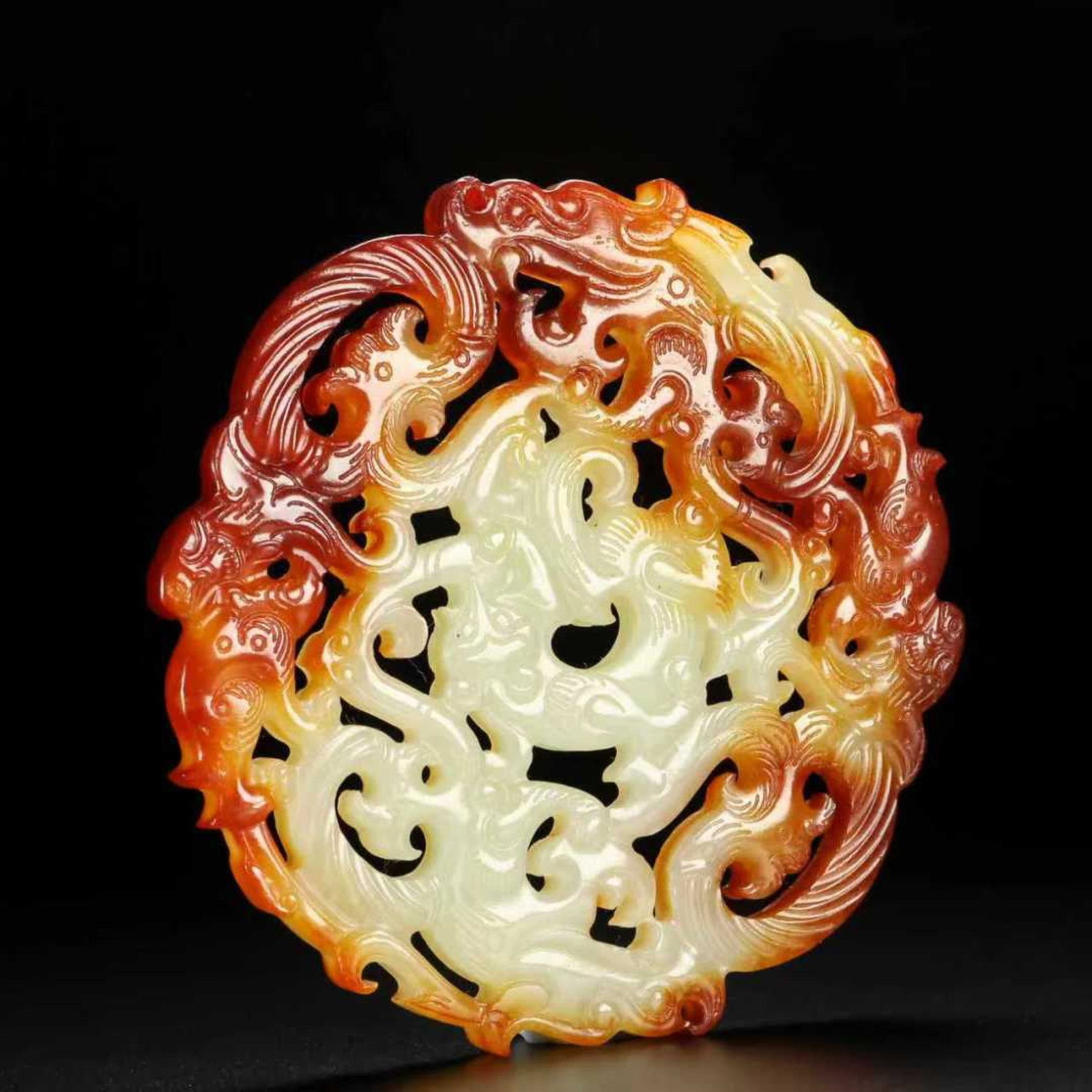 An Exquisite White Jade Auspicious Beast Pattern Pendant - 3