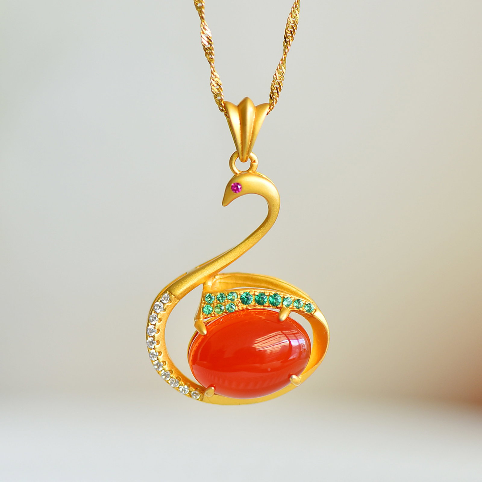 An Exquisite Sterling Silver-Gold Plated Inlaid Agate Pendant,Inlaid Diamond: Estimated Value:200-400 An Exquisite Sterling Silver-Gold Plated Inlaid Agate Pendant,Inlaid Diamond,Size:10mmx14mm